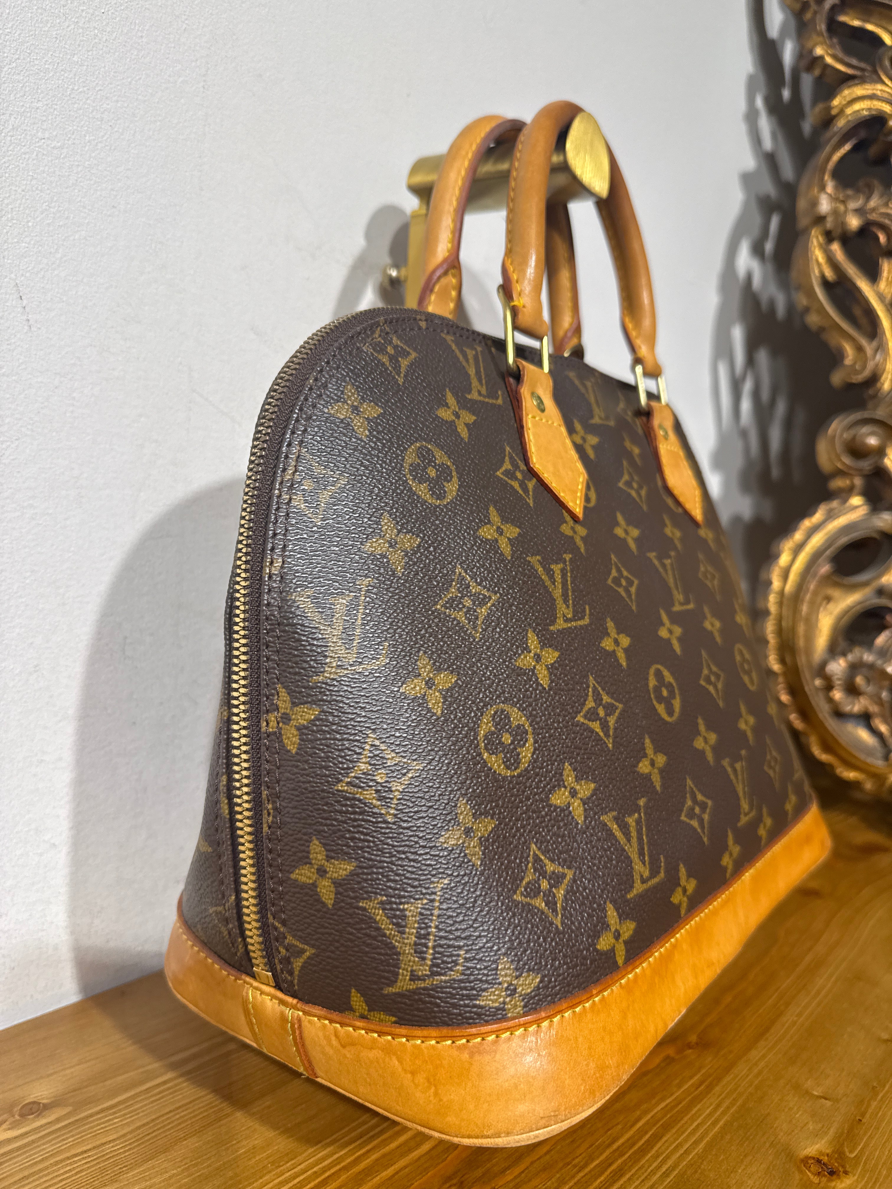Louis Vuitton Alma Monogram