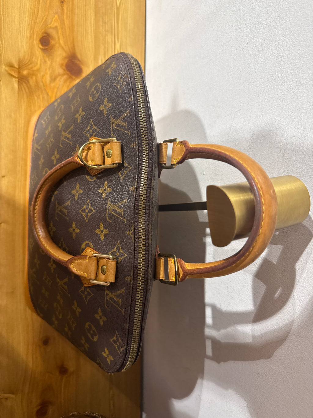 Louis Vuitton Alma Monogram