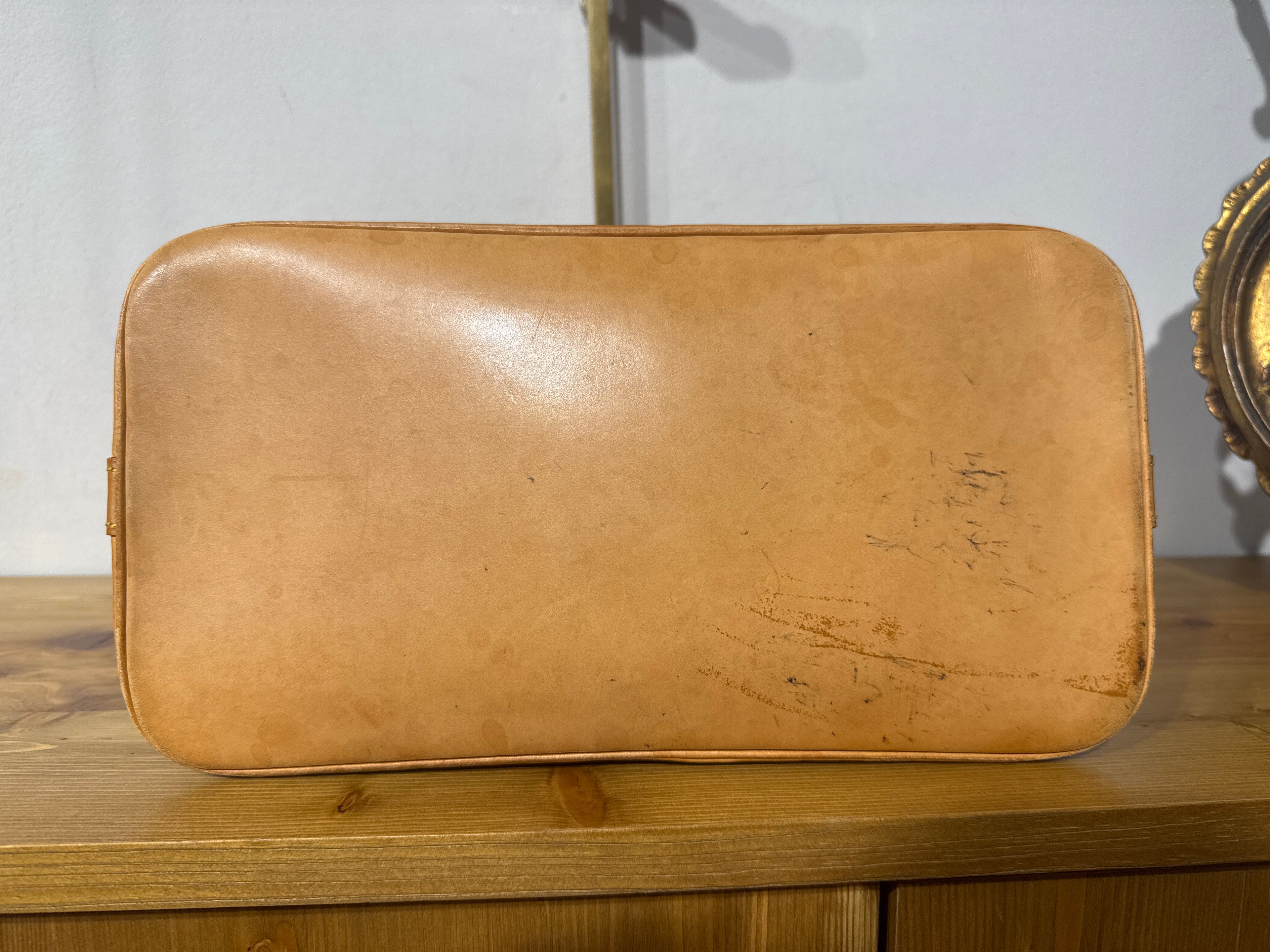 Louis Vuitton Alma Monogram