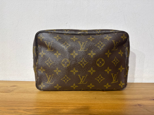 Louis Vuitton Trousse 23