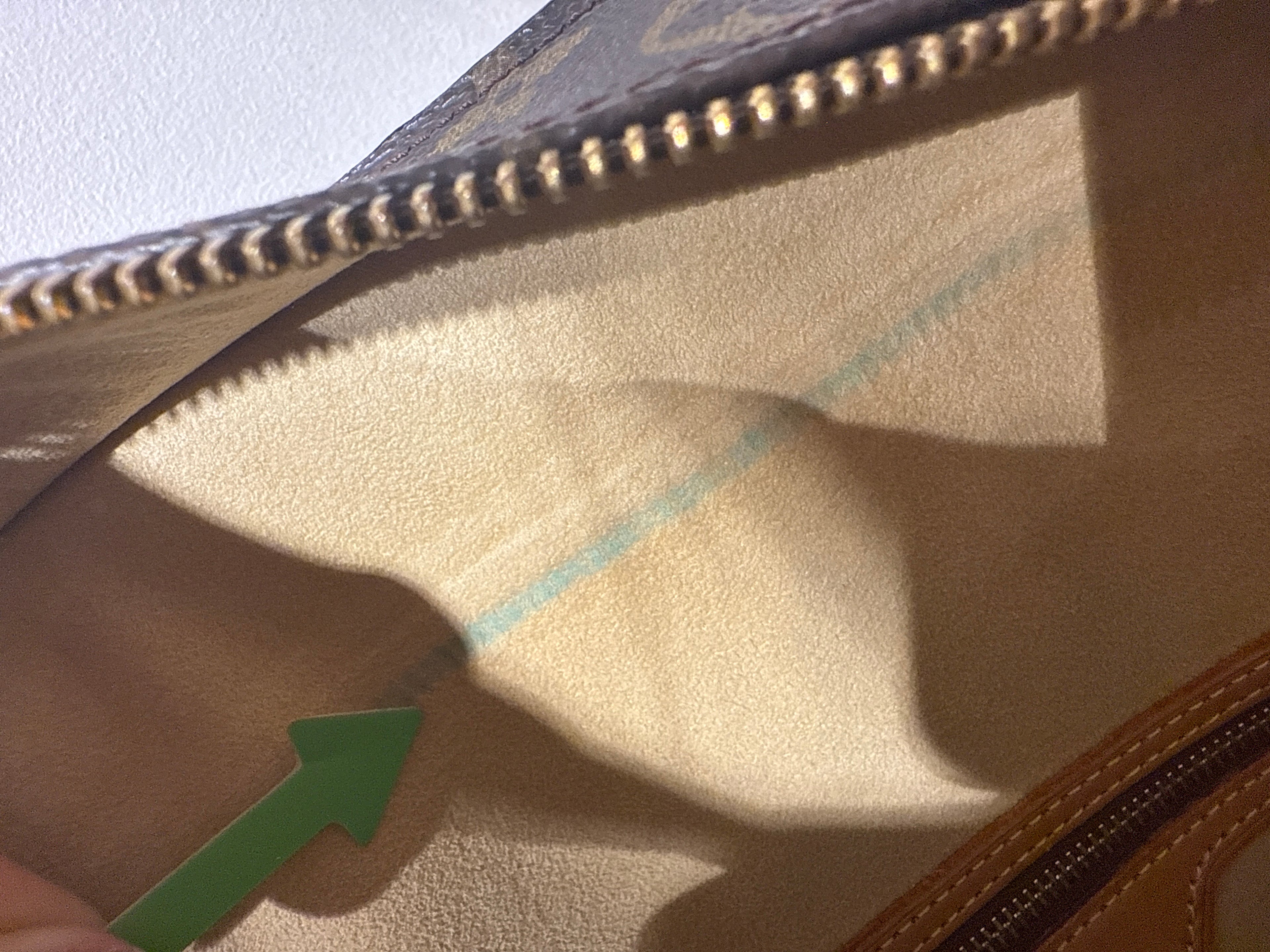 Louis Vuitton Babylone