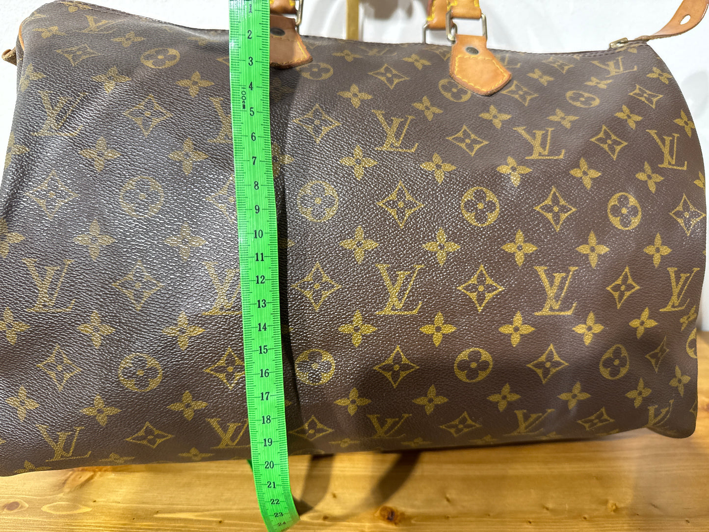 Louis Vuitton Speedy 40
