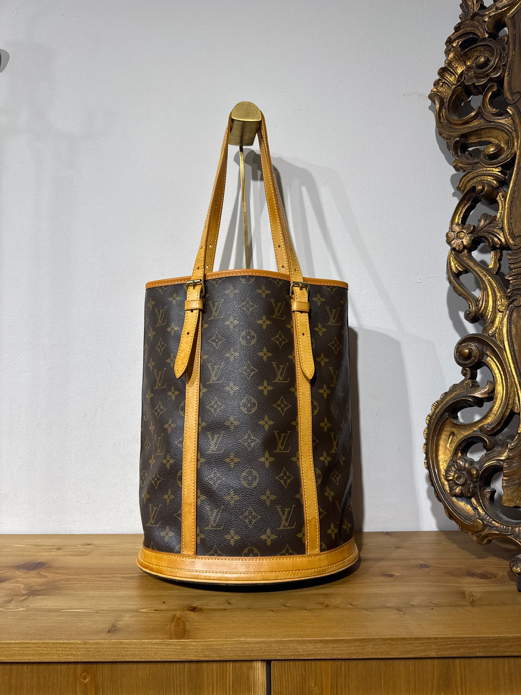 Louis Vuitton Bucket GM