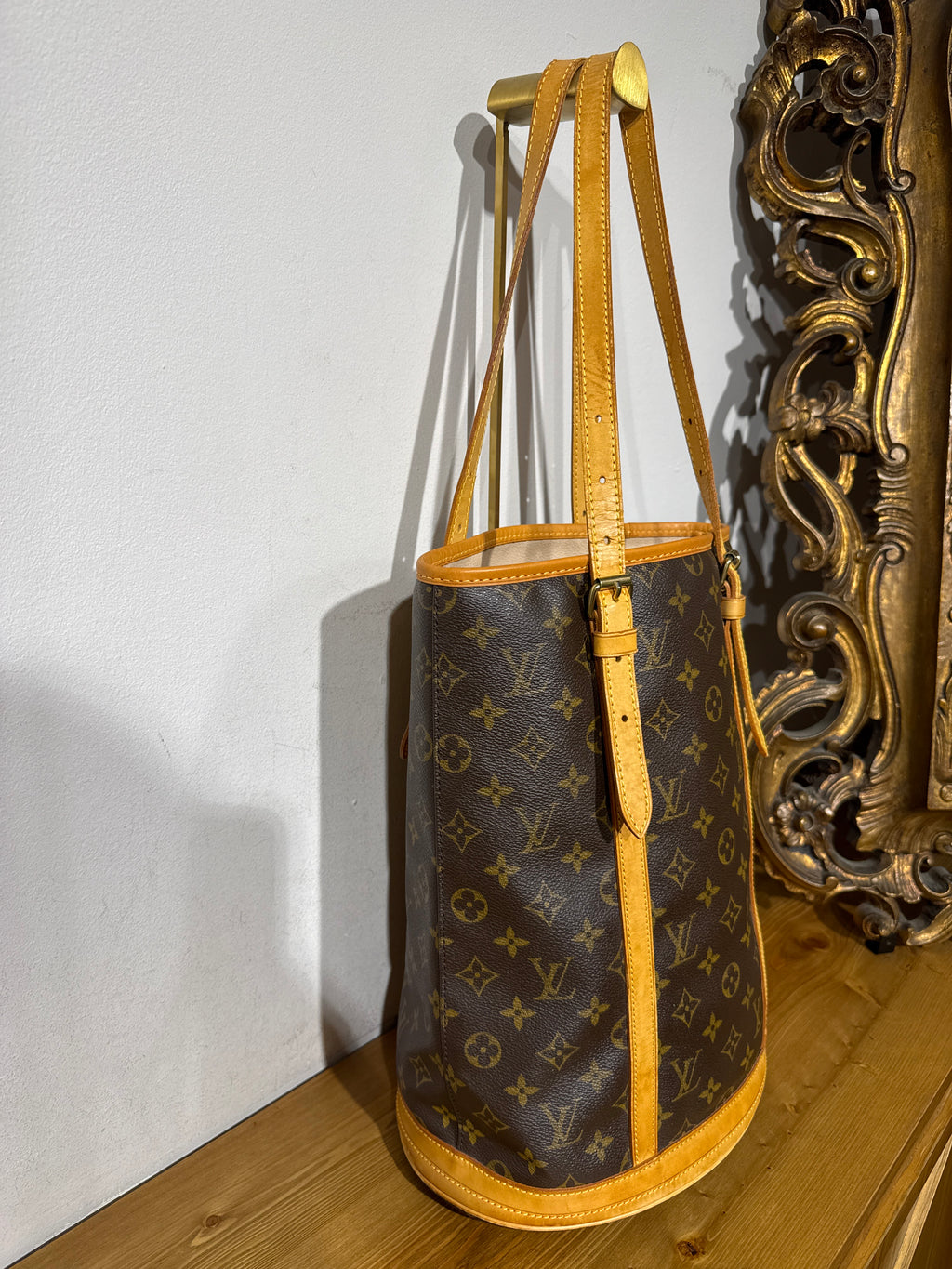 Louis Vuitton Bucket GM