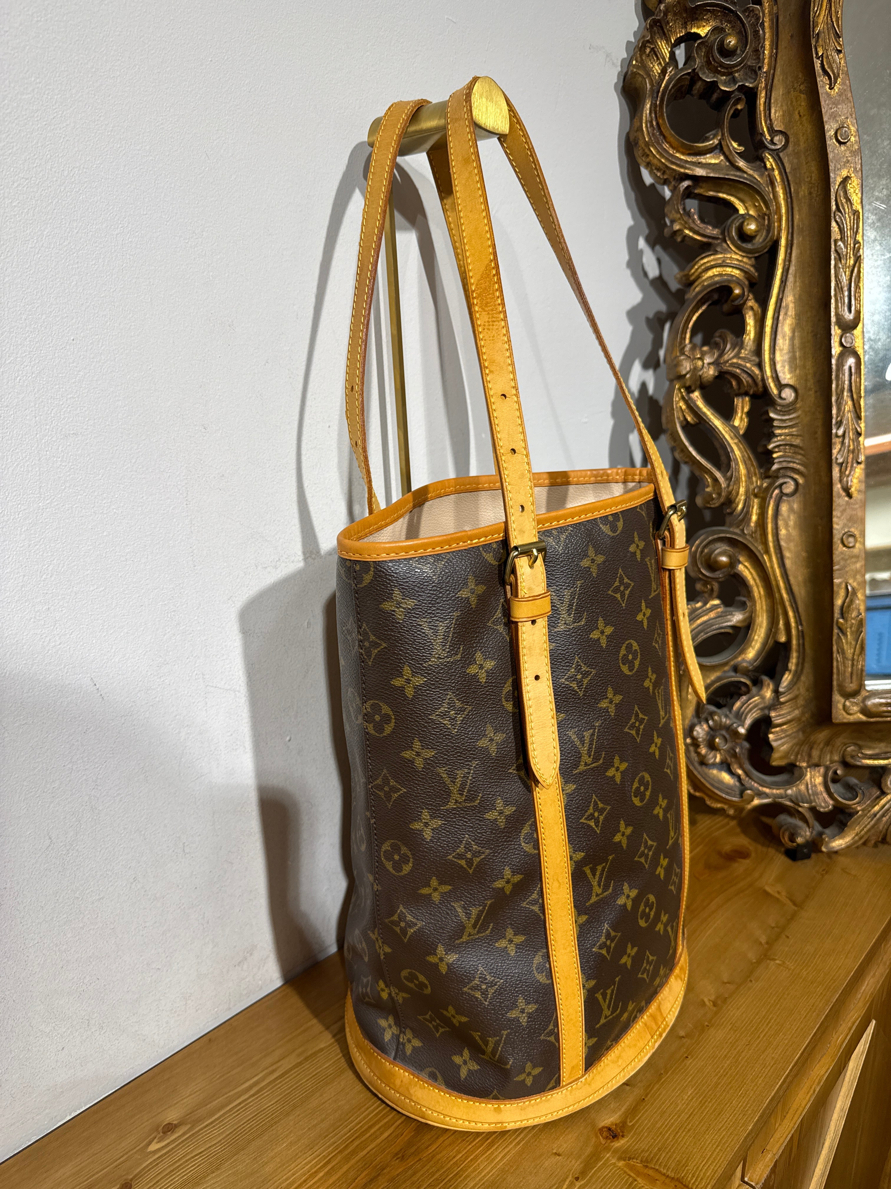 Louis Vuitton Bucket GM