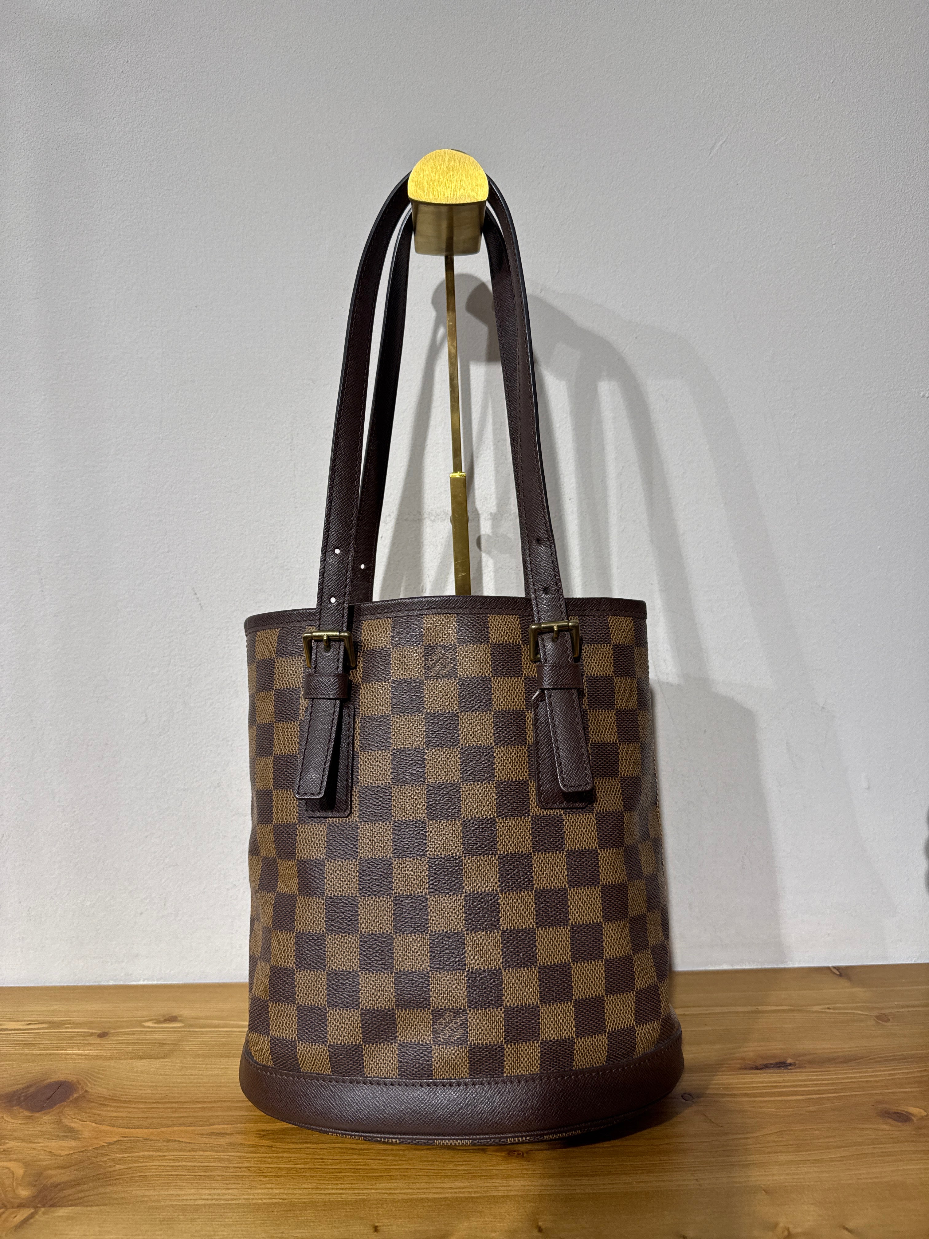 Louis Vuitton Marais