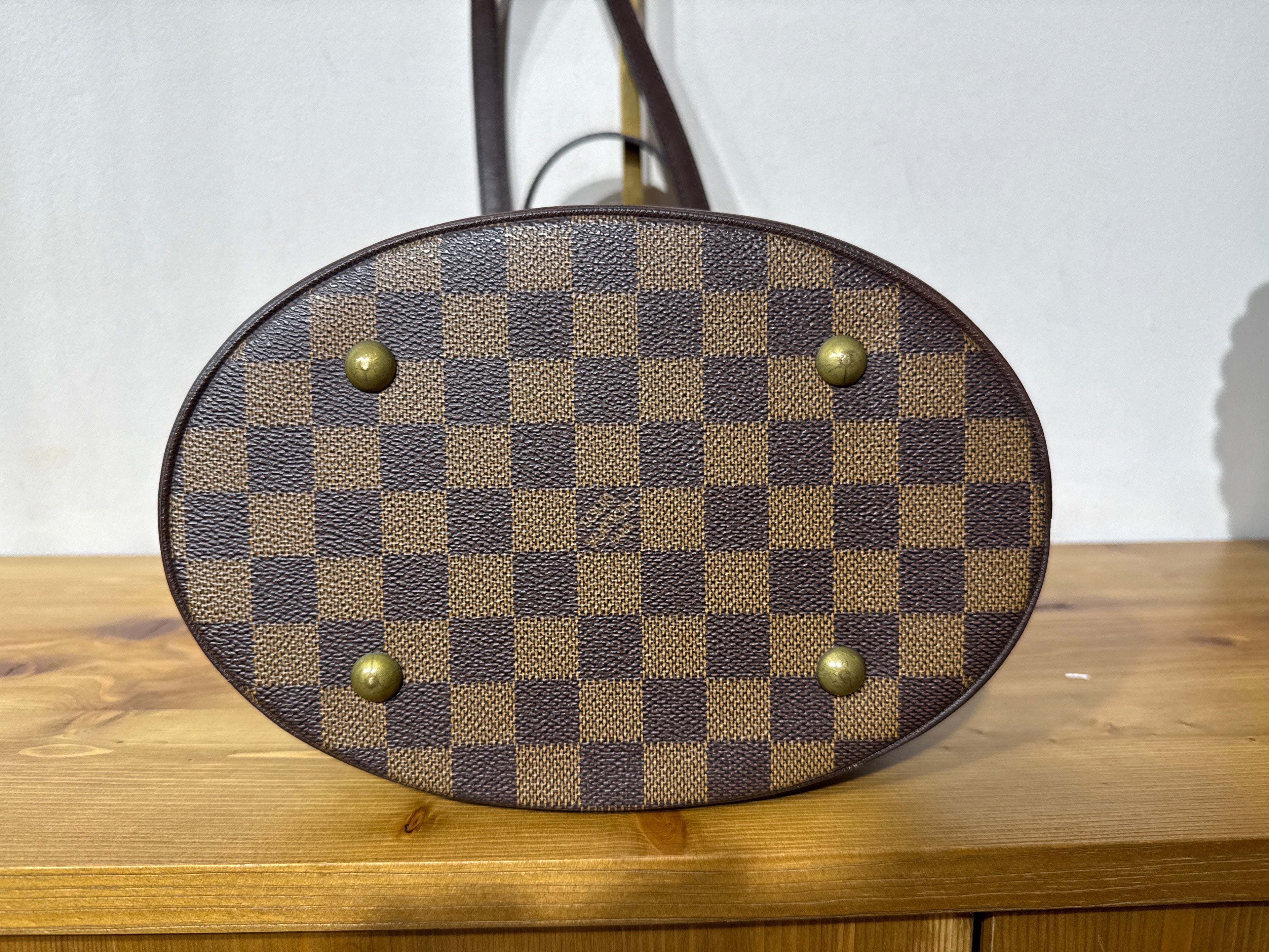 Louis Vuitton Marais