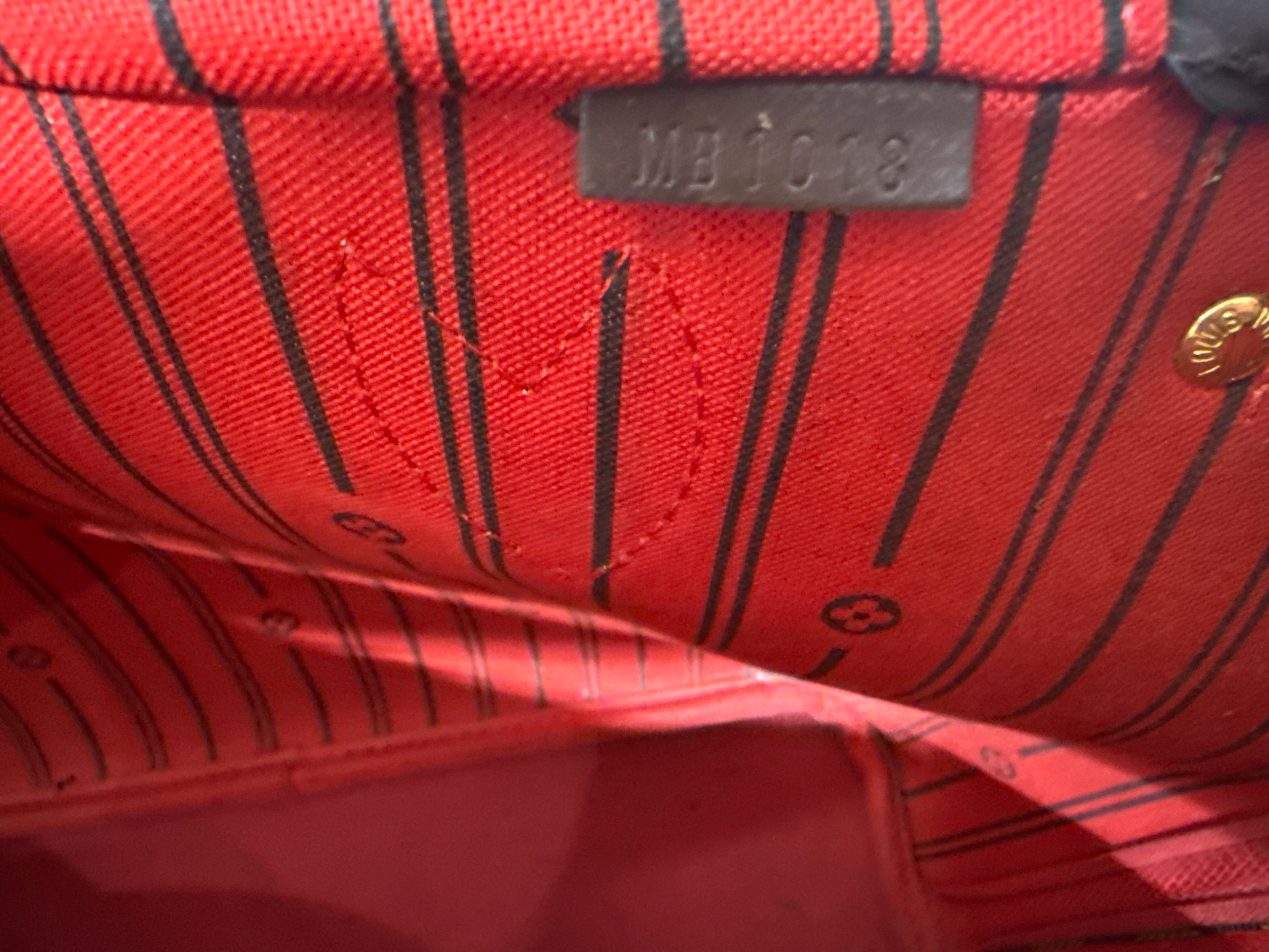 Louis Vuitton Neverfull Damier PM