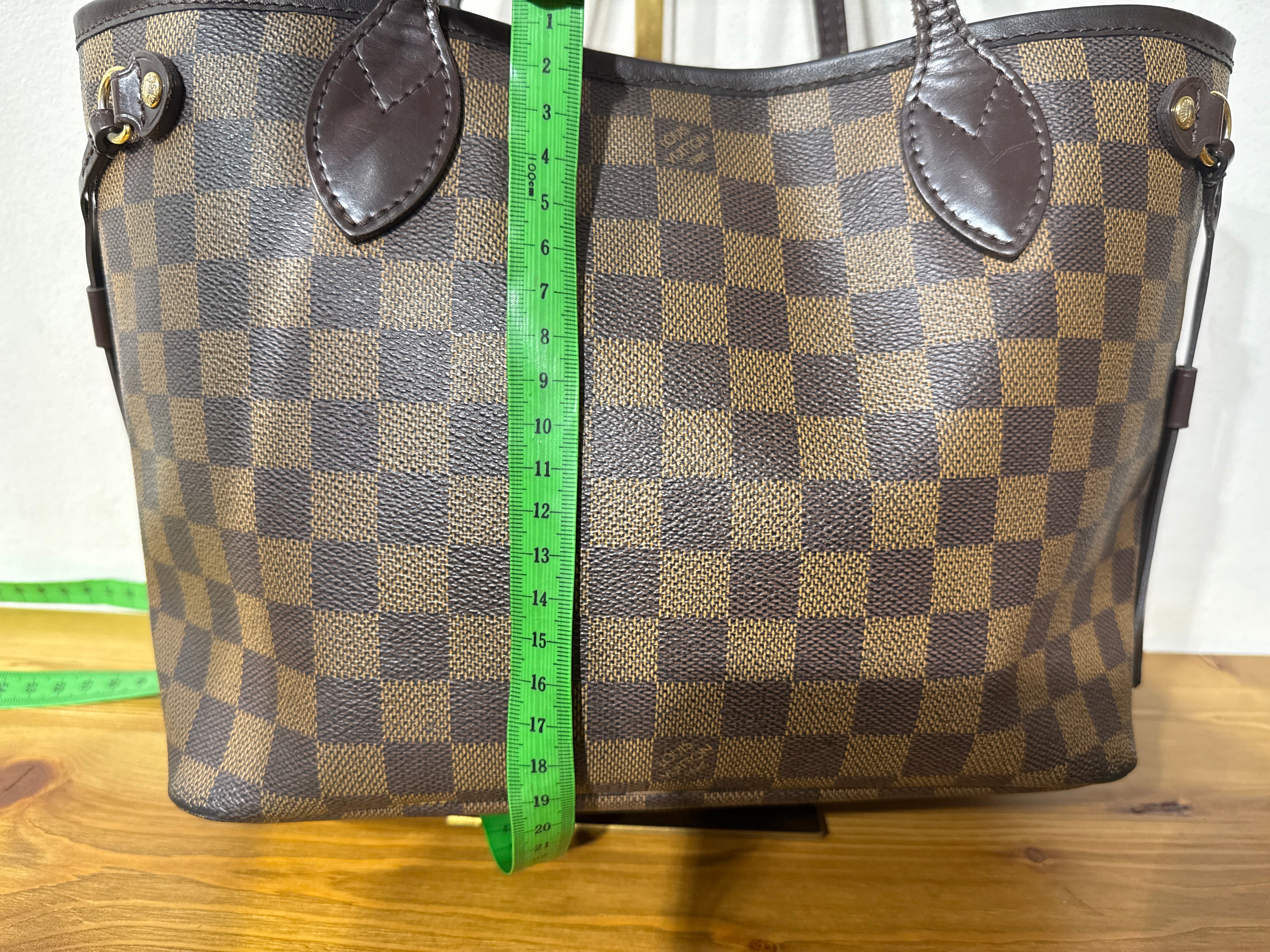 Louis Vuitton Neverfull Damier PM