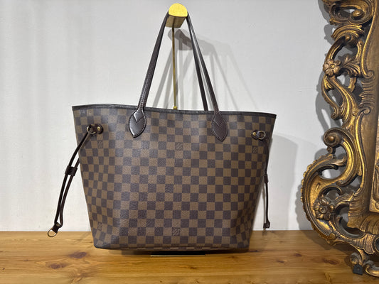 Louis Vuitton Neverfull Damier MM