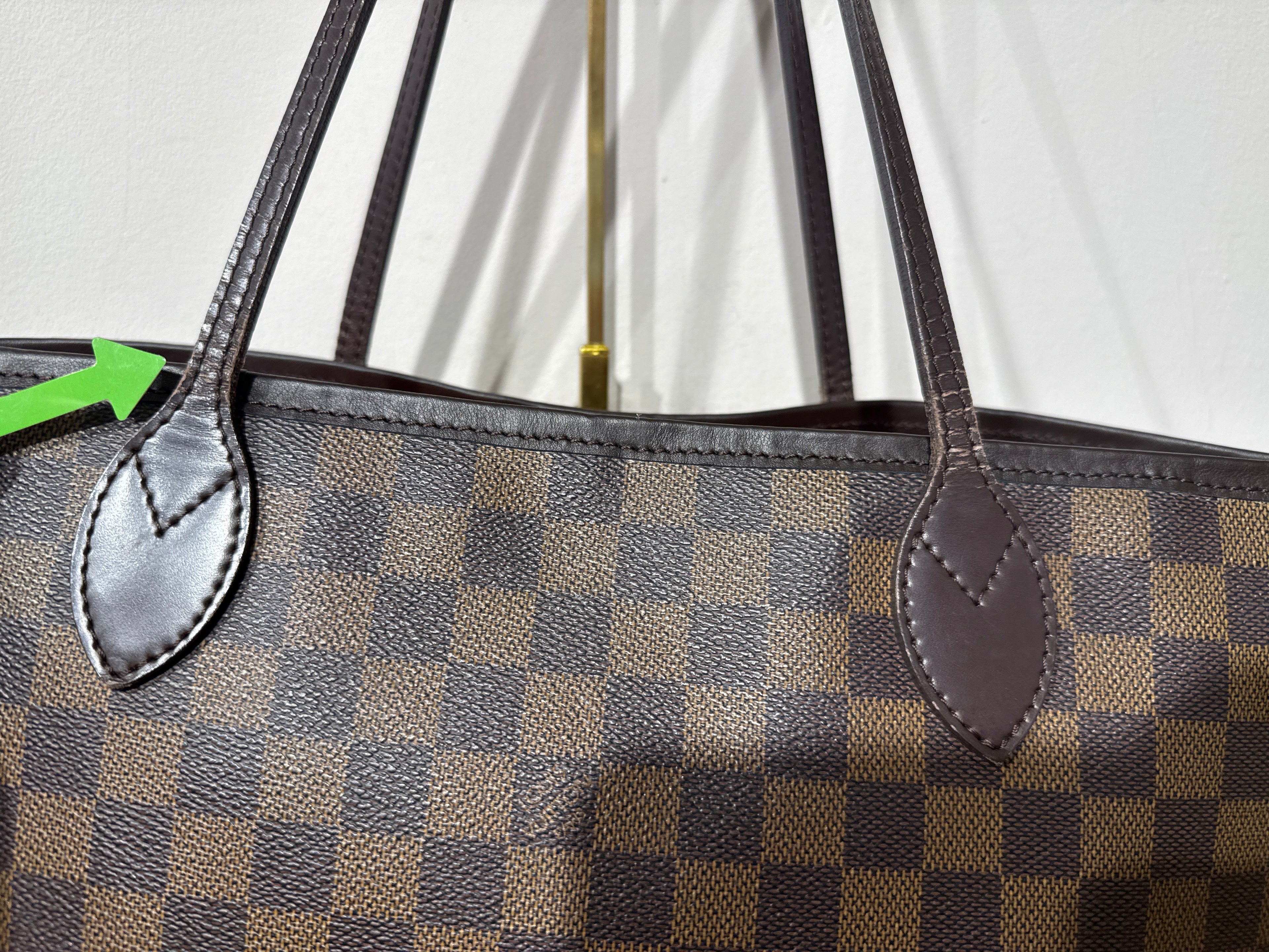 Louis Vuitton Neverfull Damier MM