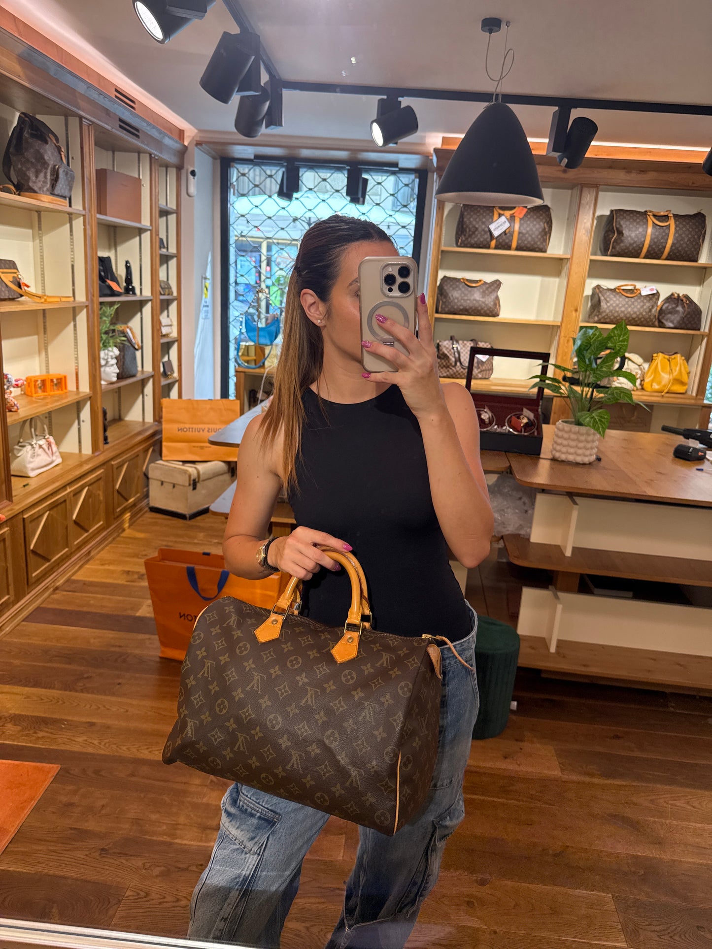 Louis Vuitton Speedy 35