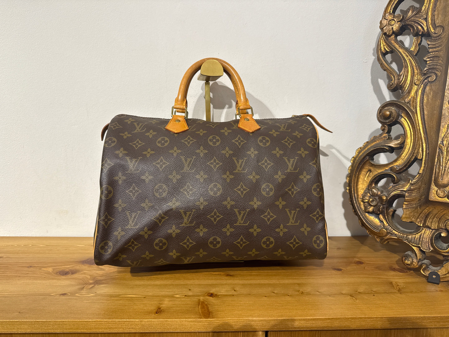 Louis Vuitton Speedy 35