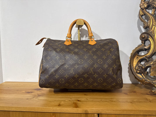 Louis Vuitton Speedy 35