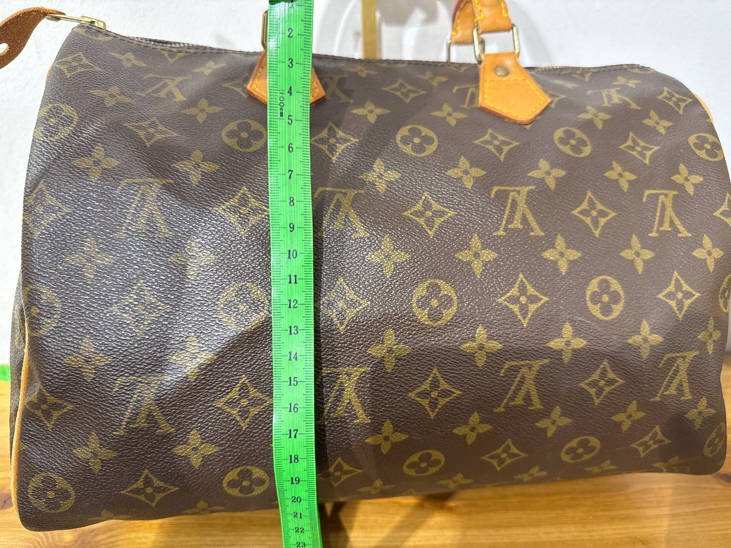 Louis Vuitton Speedy 35