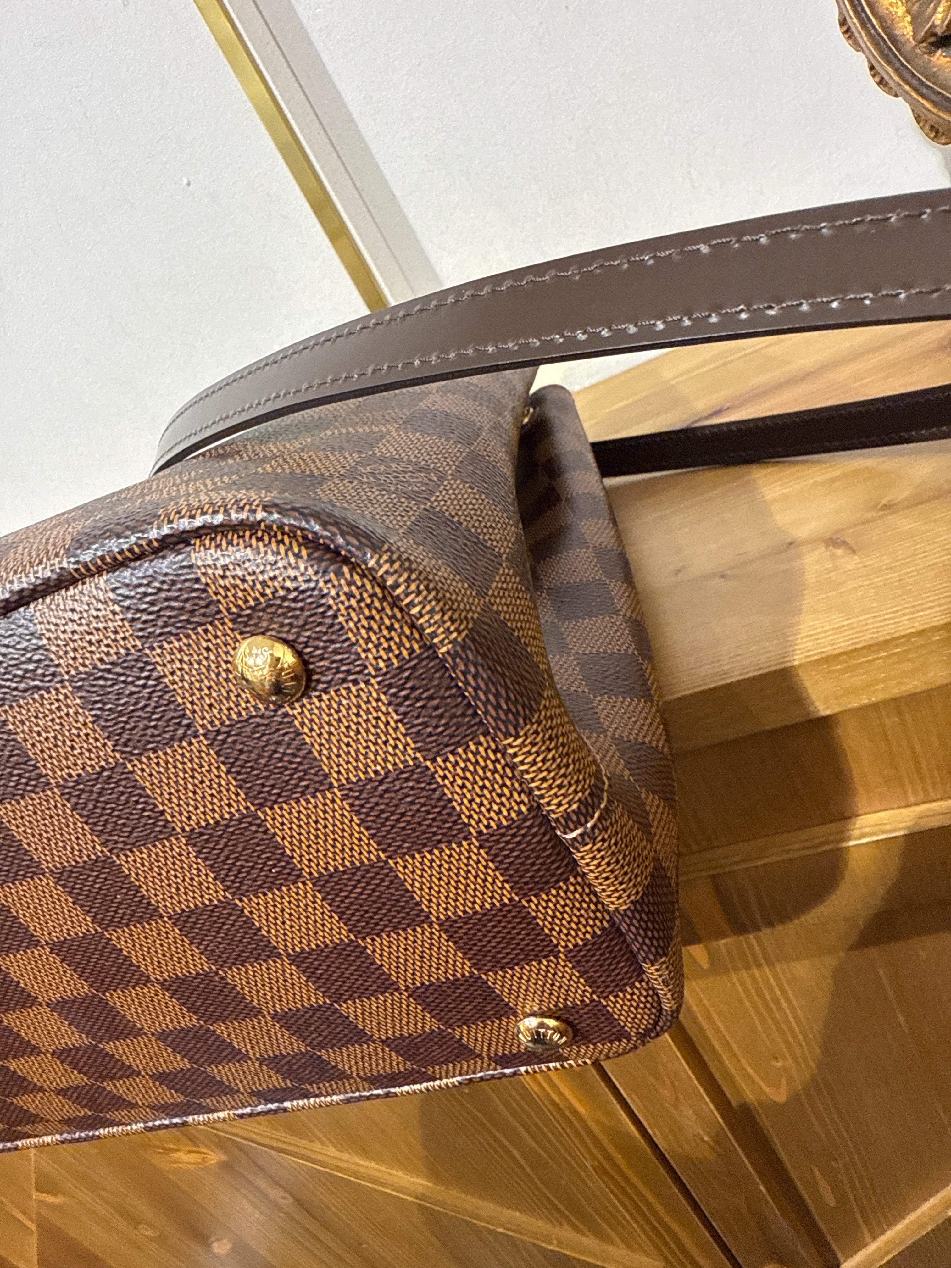 Louis Vuitton Kensington Damier