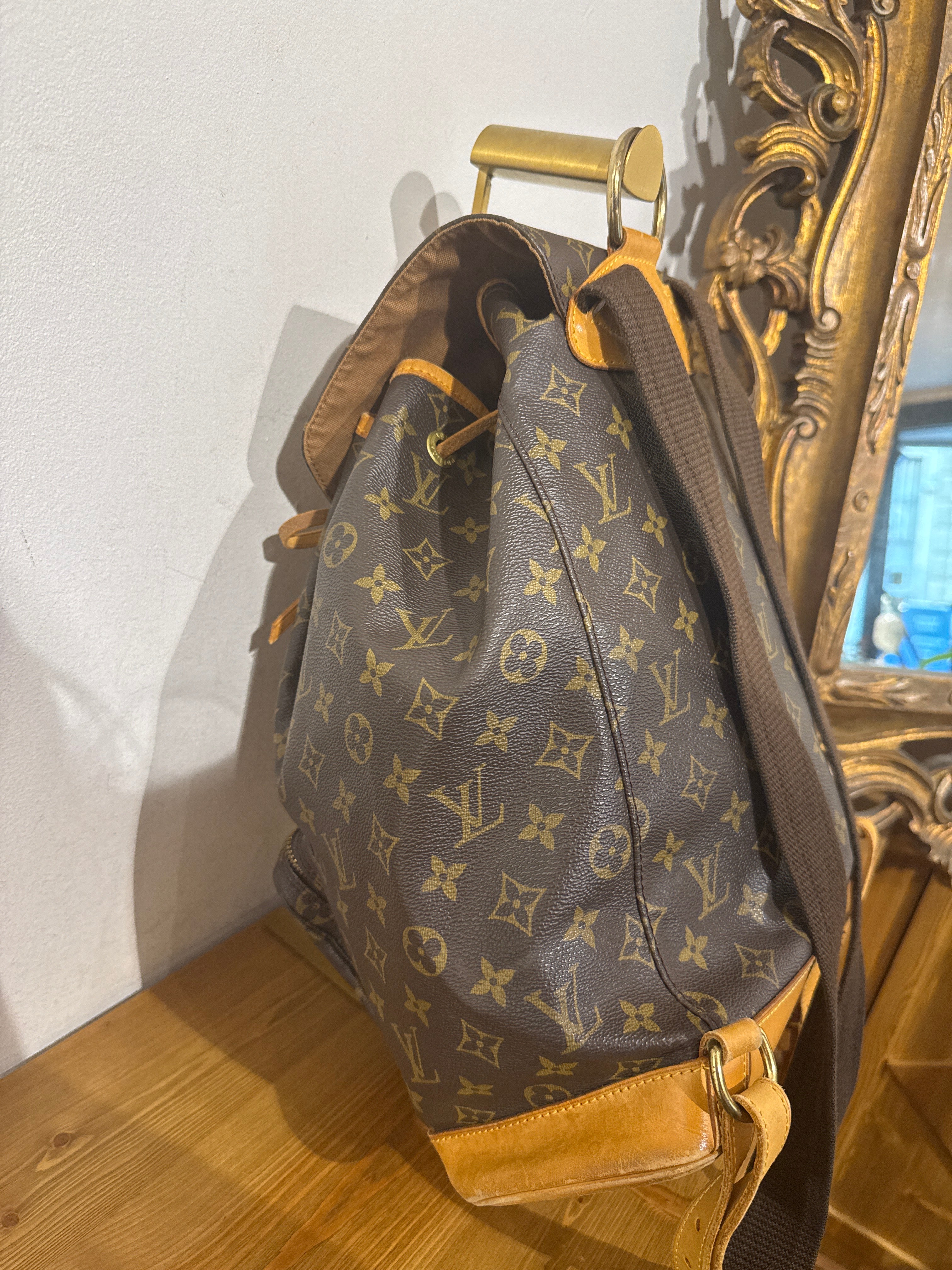 Louis Vuitton Montsouirs GM