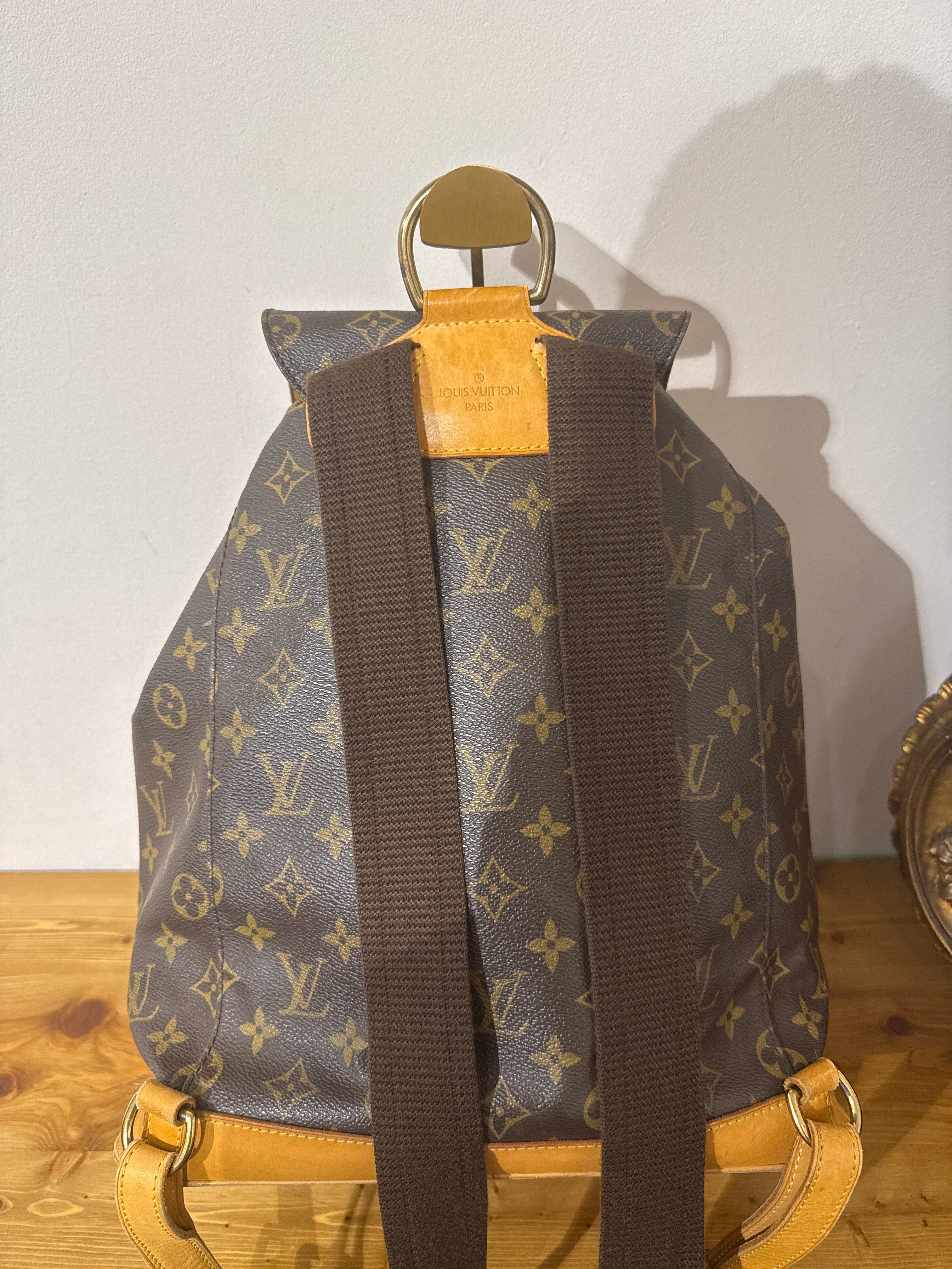 Louis Vuitton Montsouirs GM