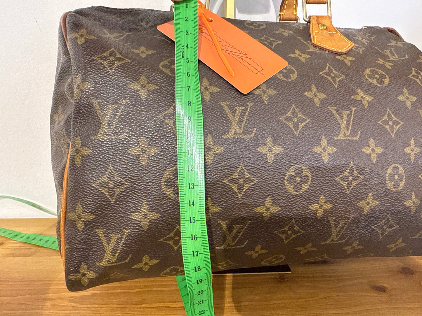 Louis Vuitton Speedy 30