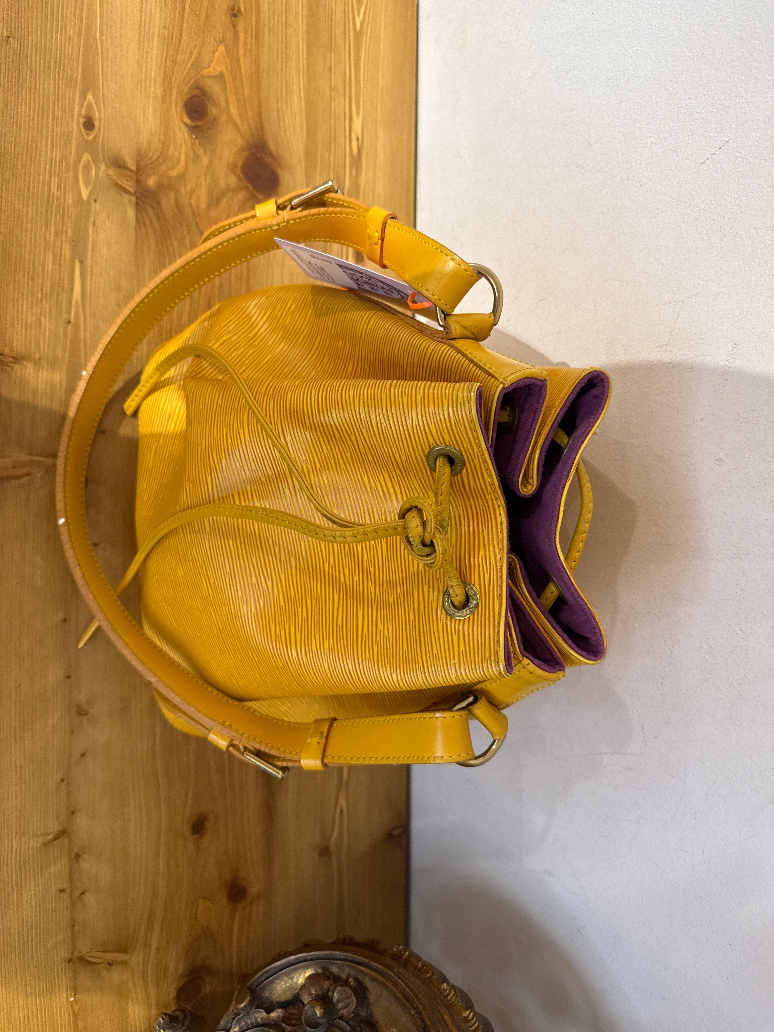 Louis Vuitton Petit Noe Epi