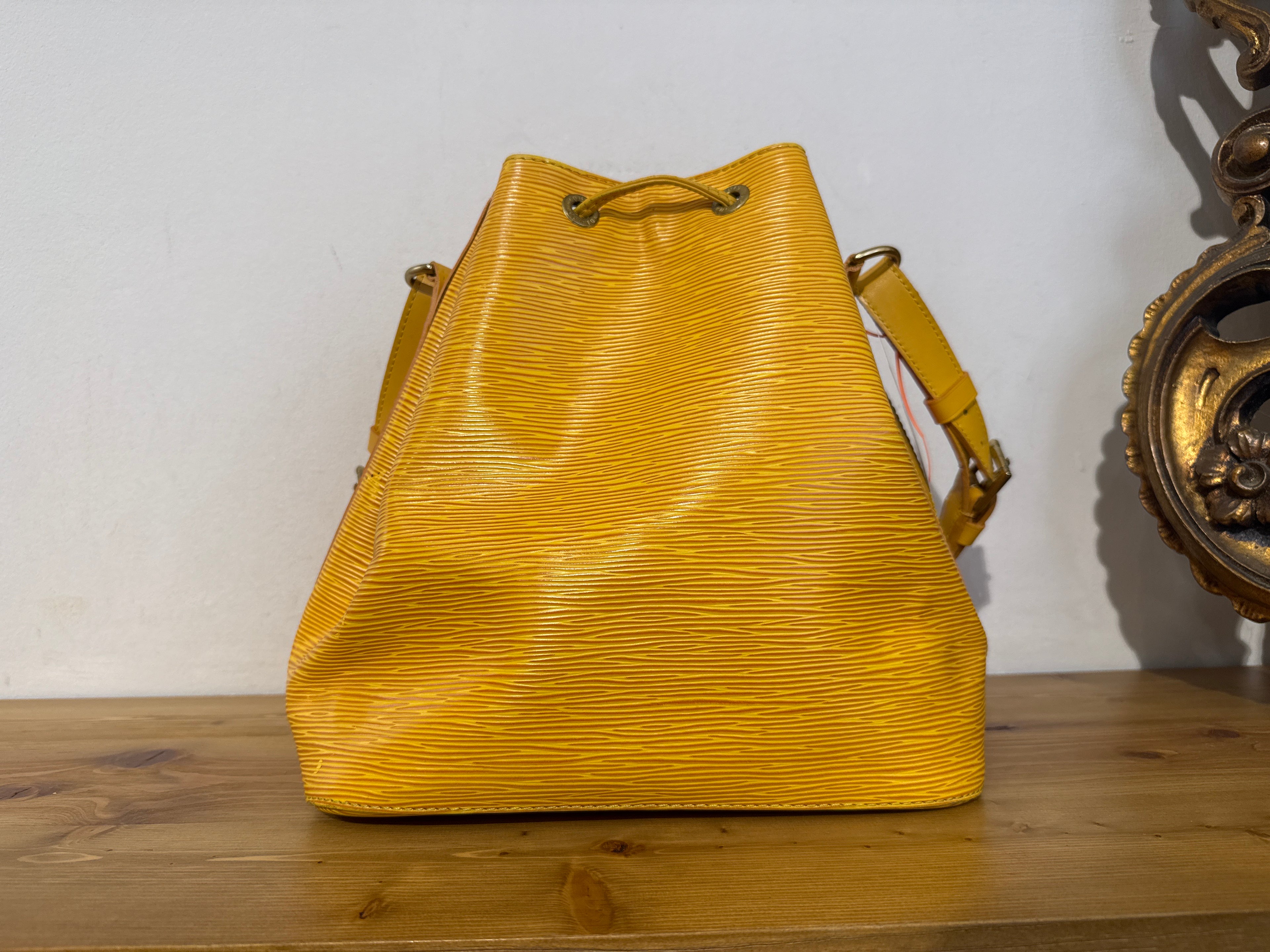 Louis Vuitton Petit Noe Epi