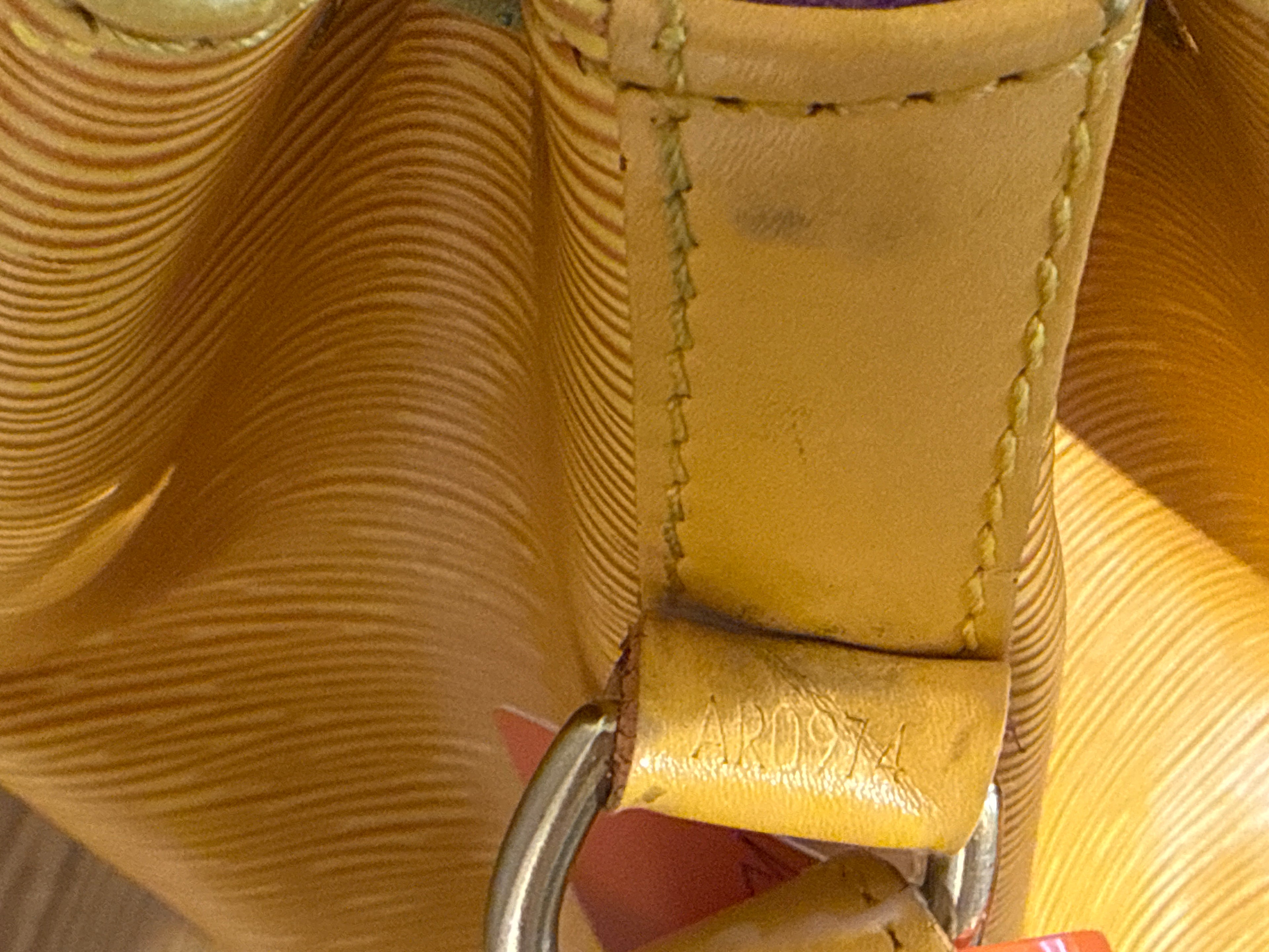 Louis Vuitton Petit Noe Epi