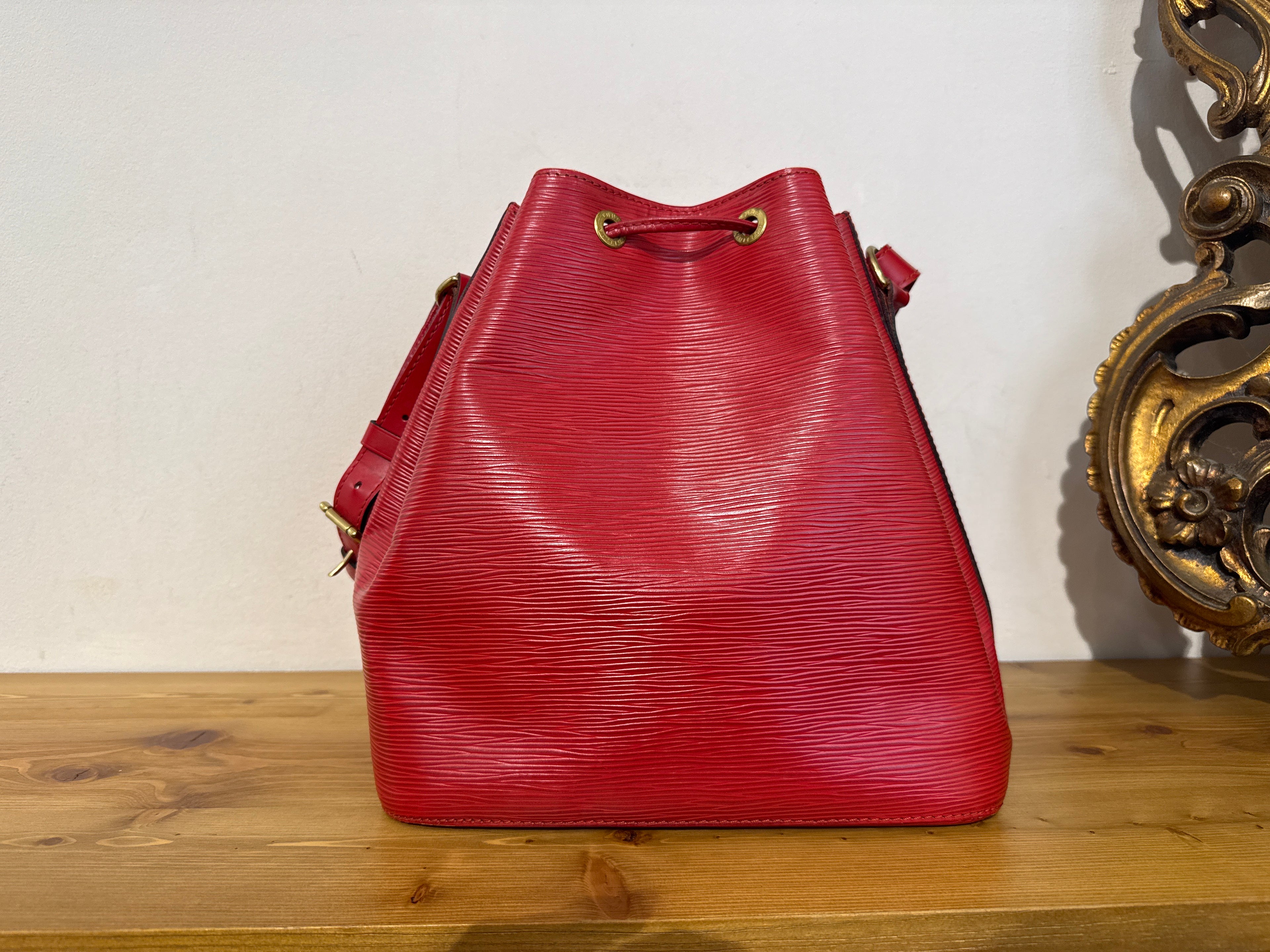 Louis Vuitton Petit Noe Epi