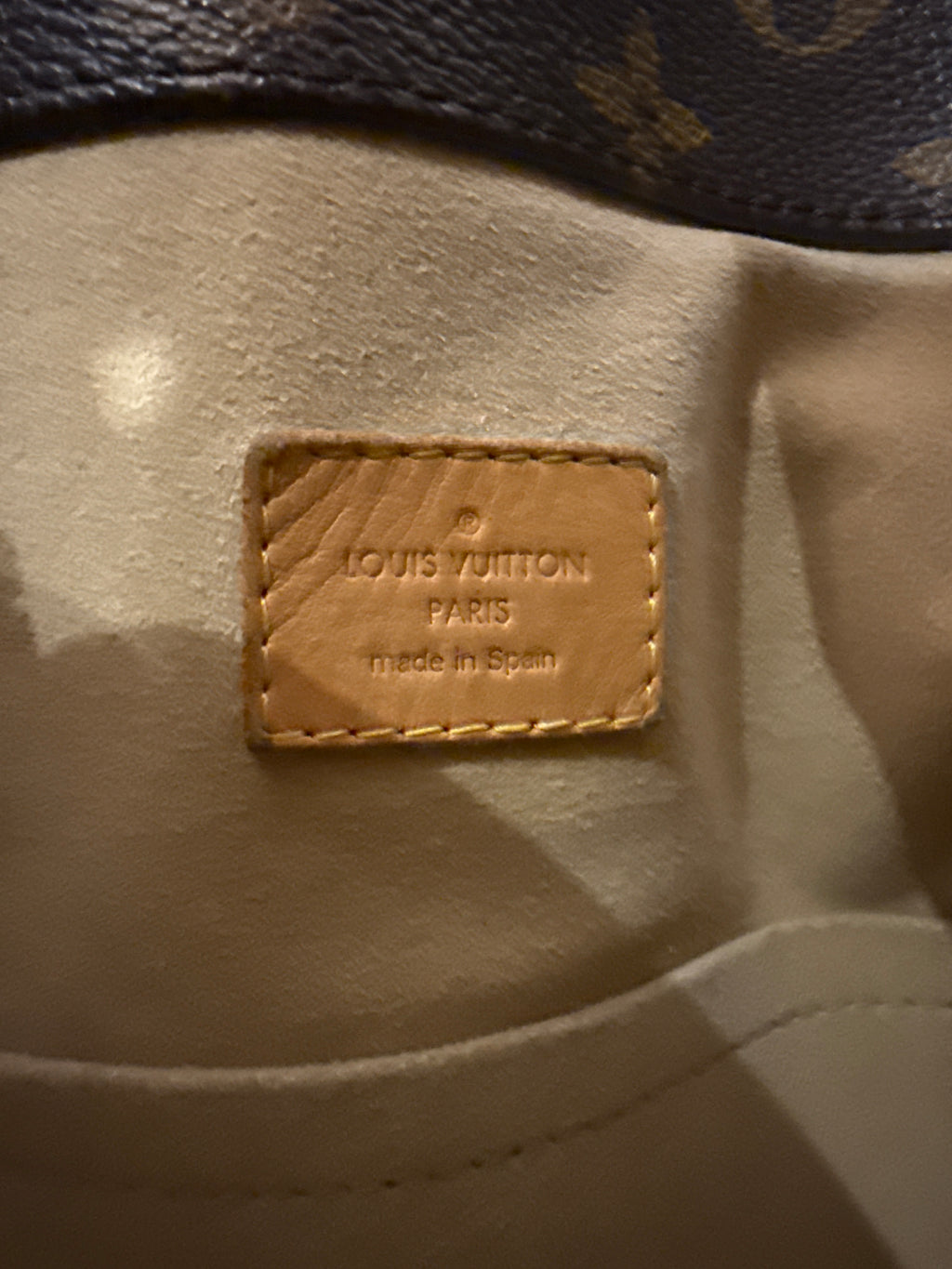 Louis Vuitton Artsy MM