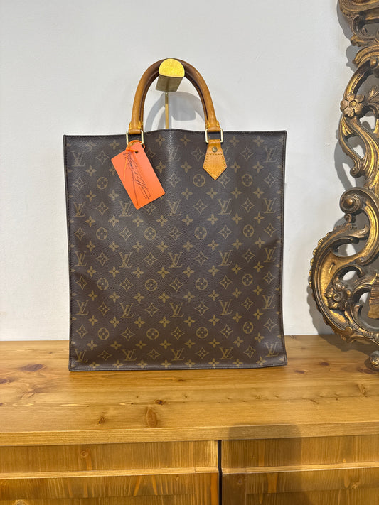 Louis Vuitton Sac Plat