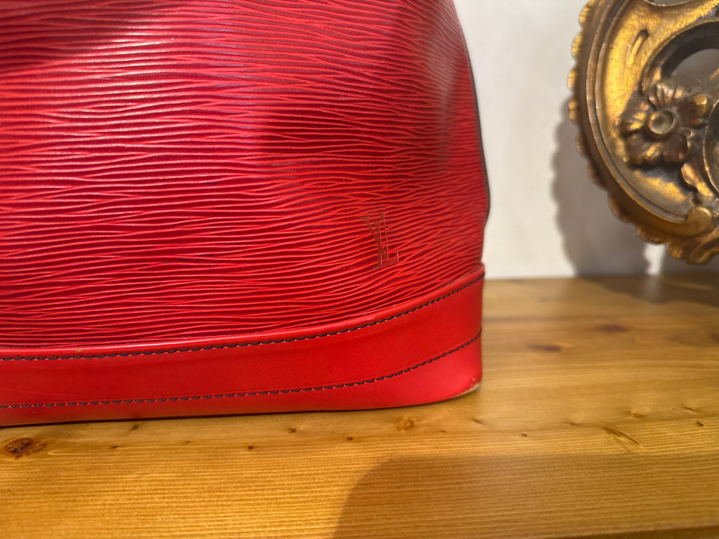 Louis Vuitton Noe Epi Red