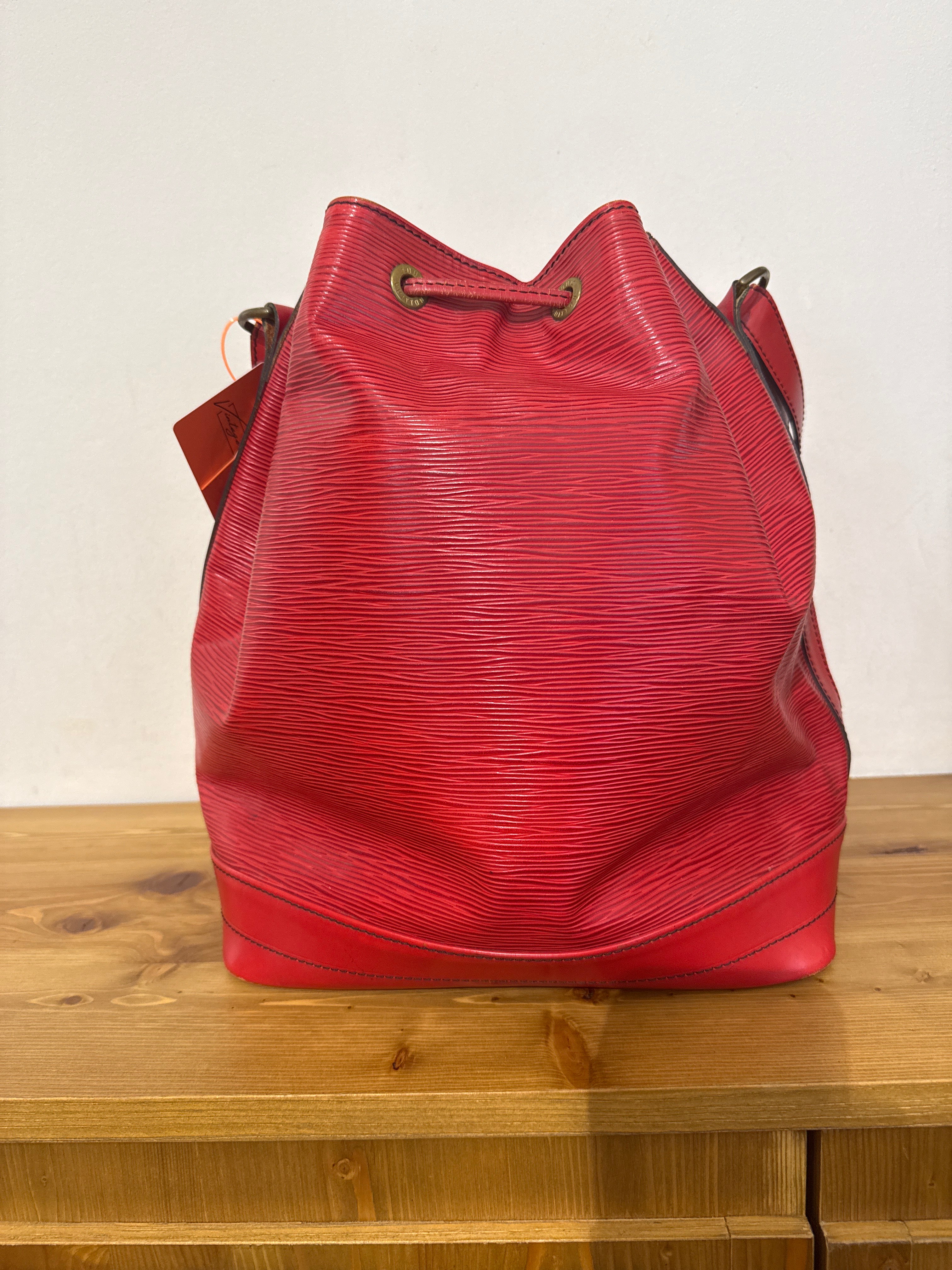 Louis Vuitton Noe Epi Red