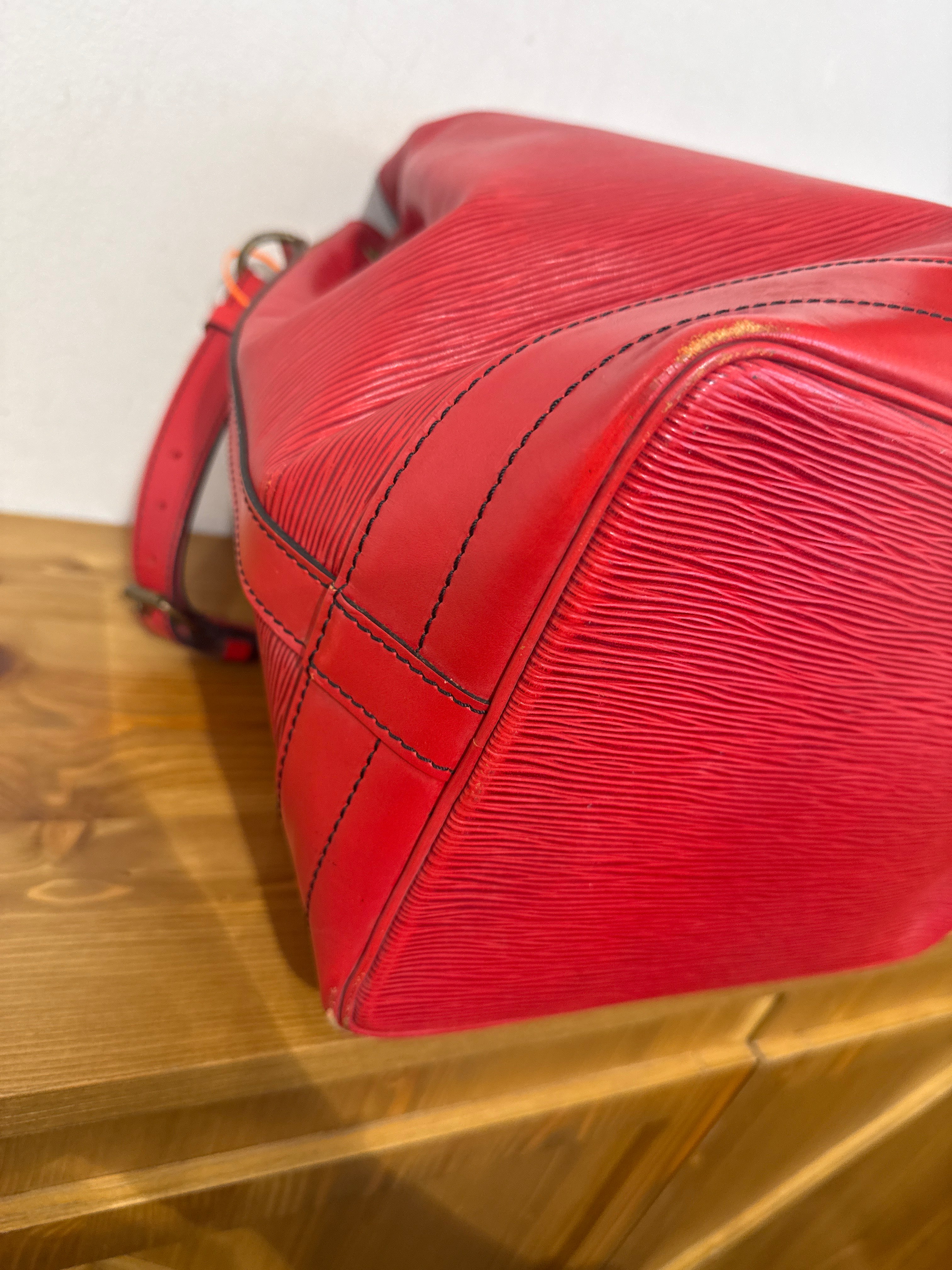 Louis Vuitton Noe Epi Red