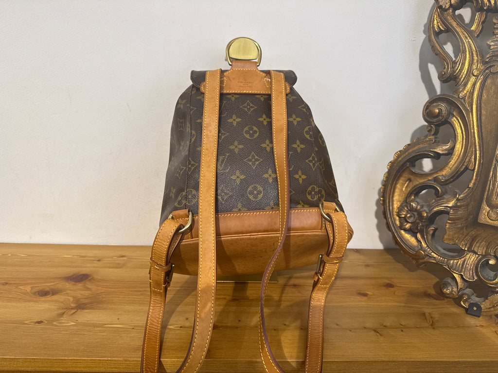 Louis Vuitton Montsouris MM