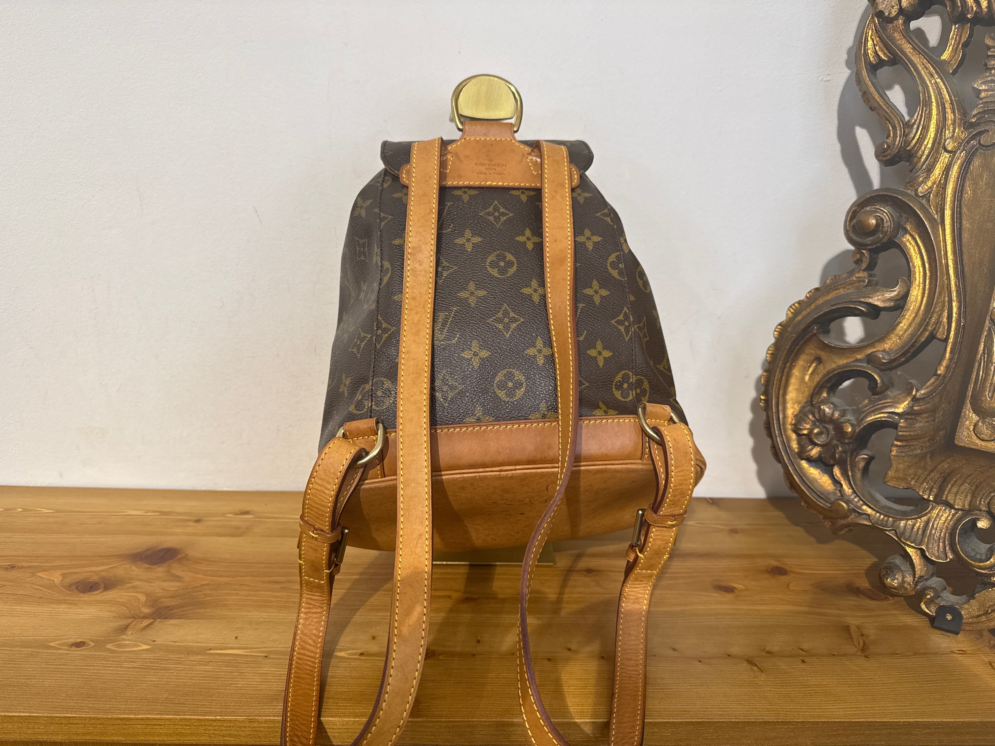 Louis Vuitton Montsouris MM