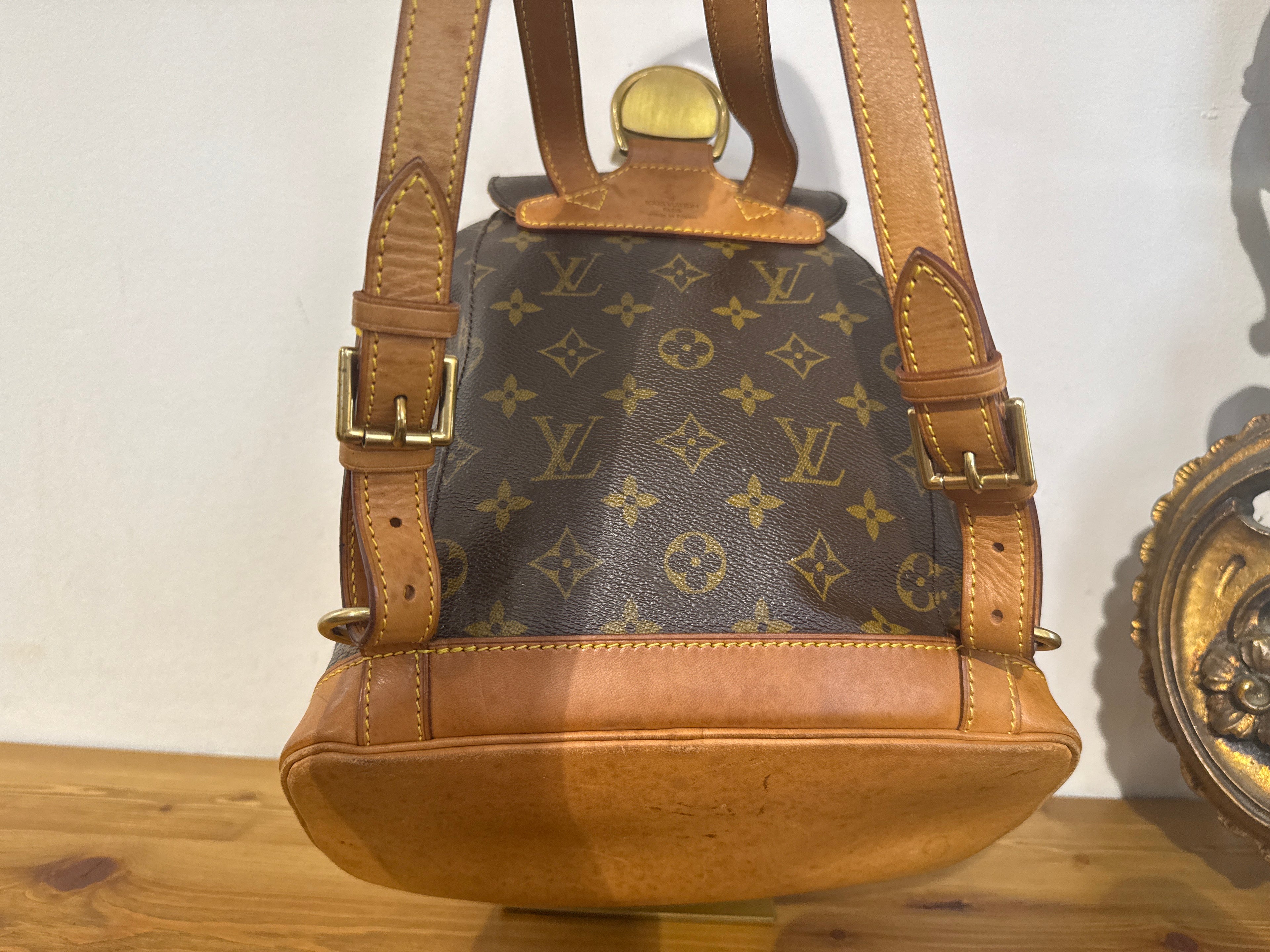 Louis Vuitton Montsouris MM