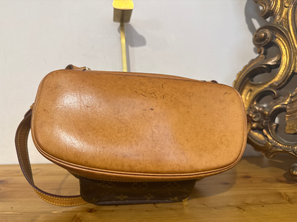 Louis Vuitton Montsouris MM