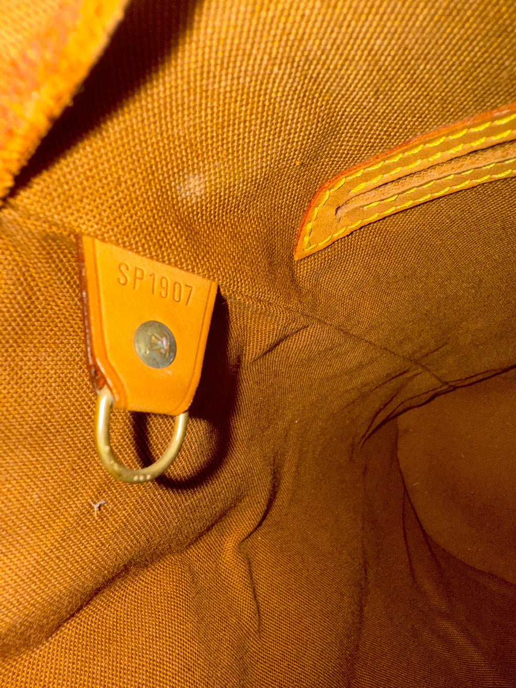 Louis Vuitton Montsouris MM