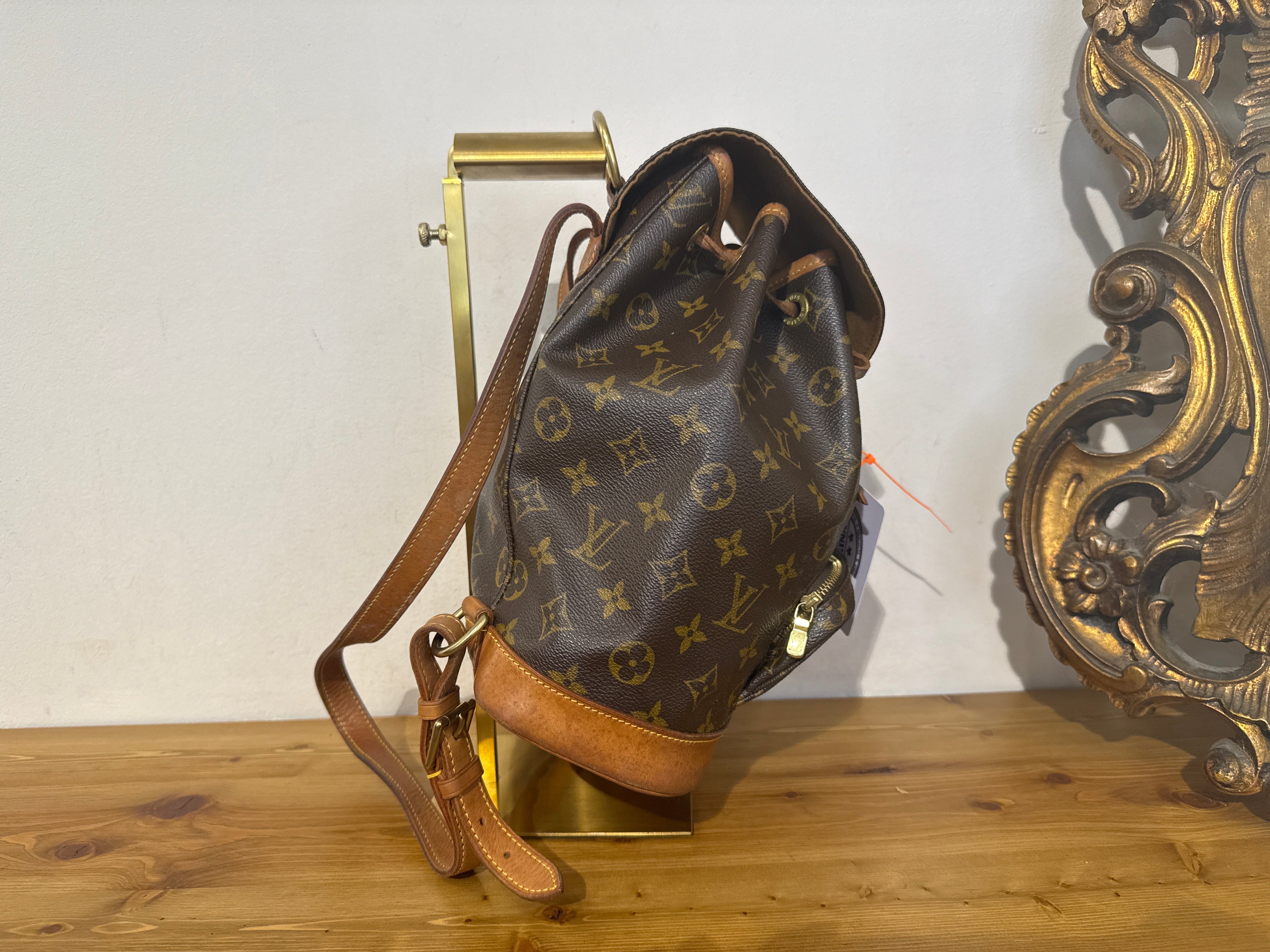 Louis Vuitton Montsouris MM