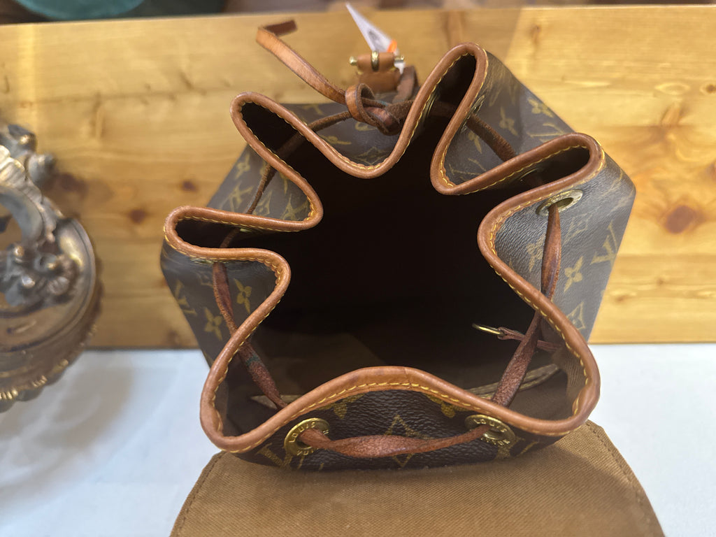 Louis Vuitton Montsouris MM