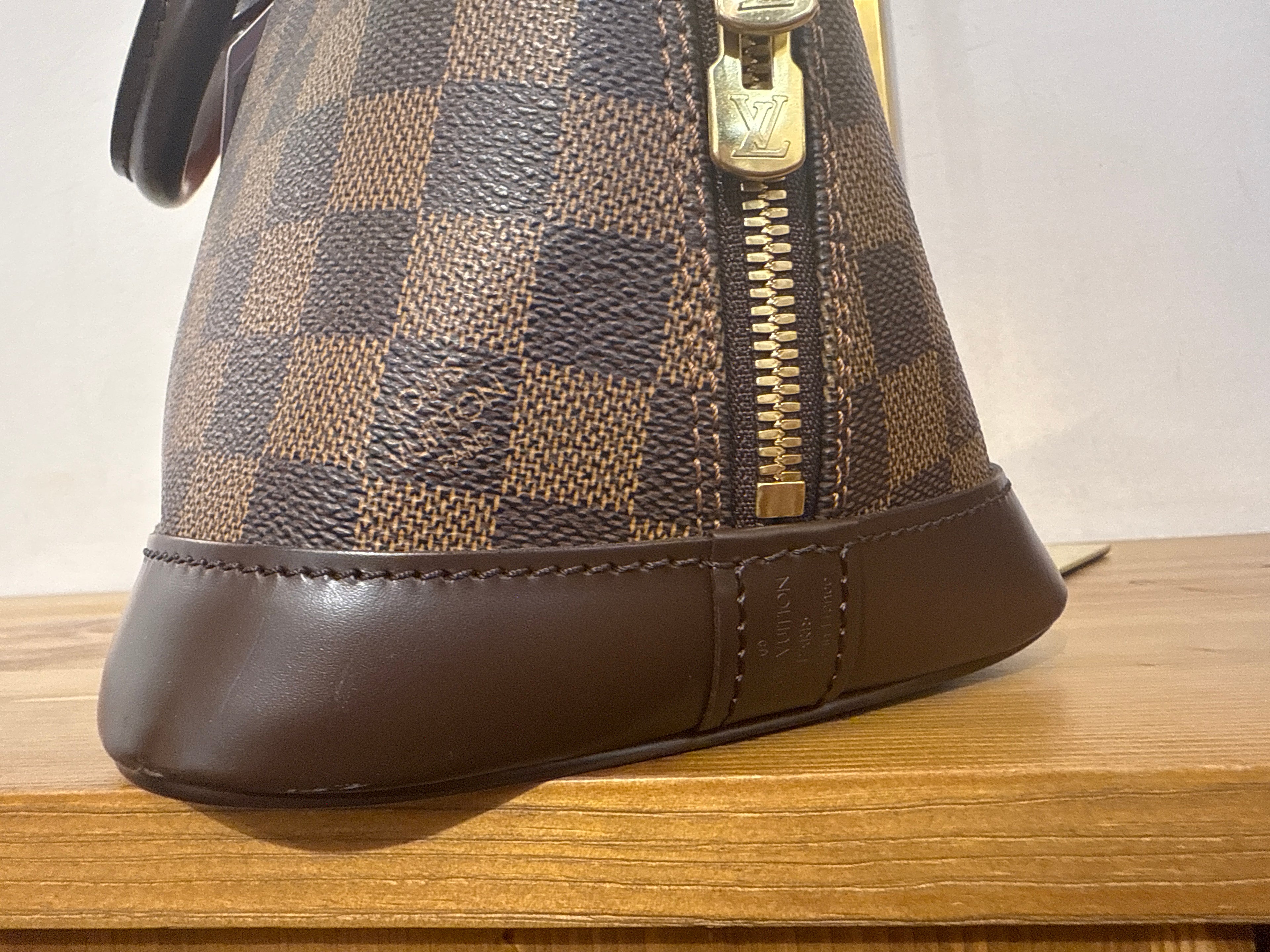 Louis Vuitton Alma Damier