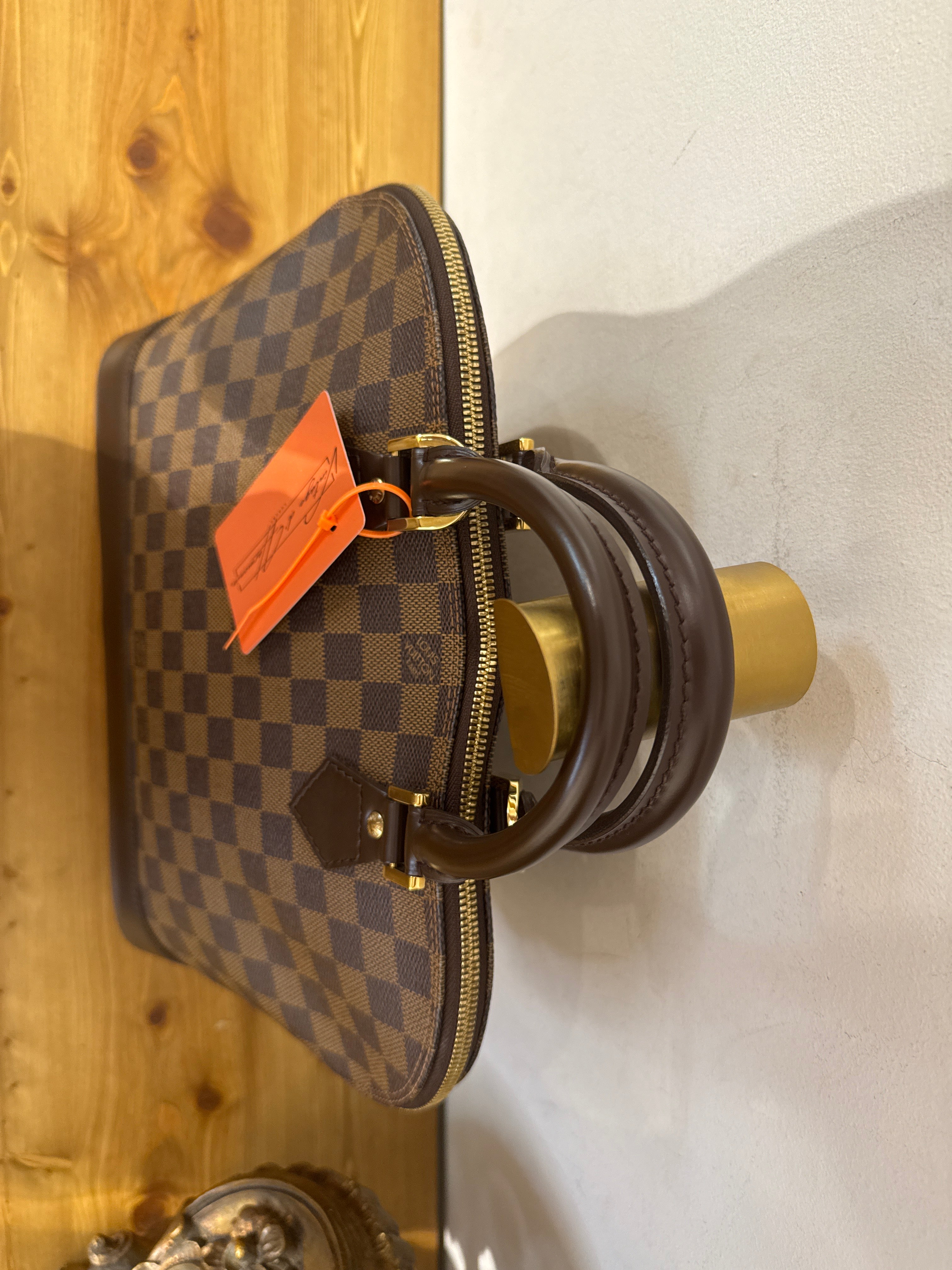 Louis Vuitton Alma Damier
