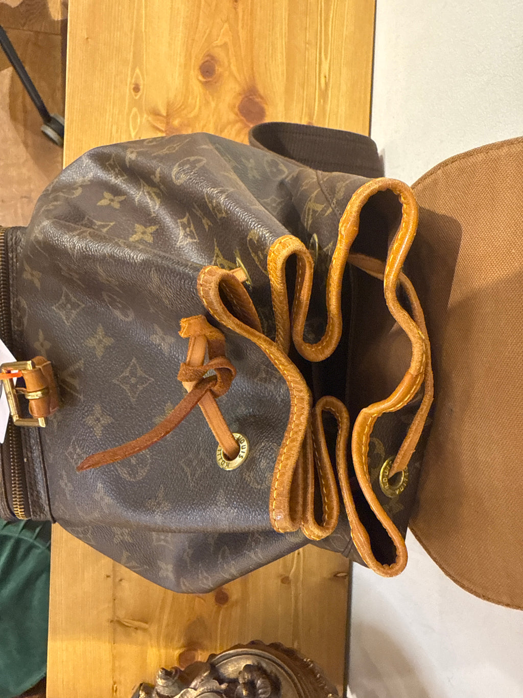Louis Vuitton Montsouris GM