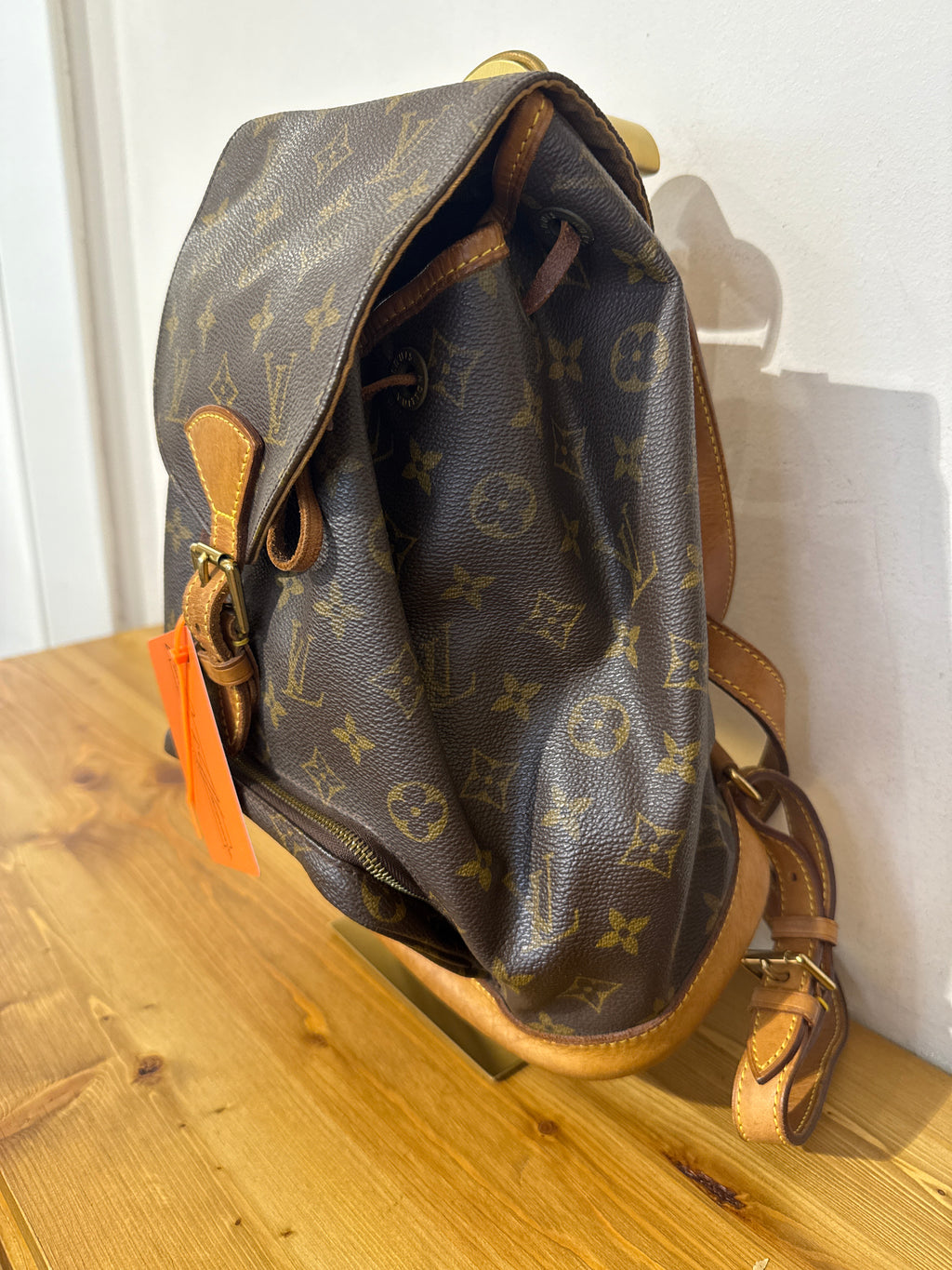Louis Vuitton Montsouris MM