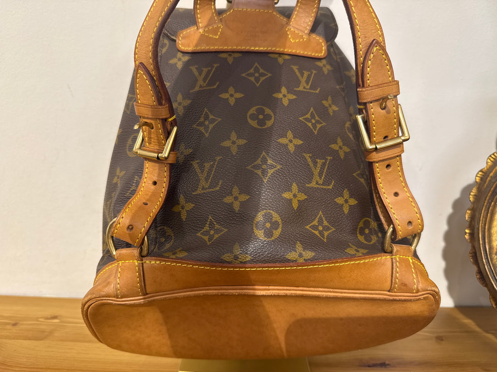 Louis Vuitton Montsouris MM