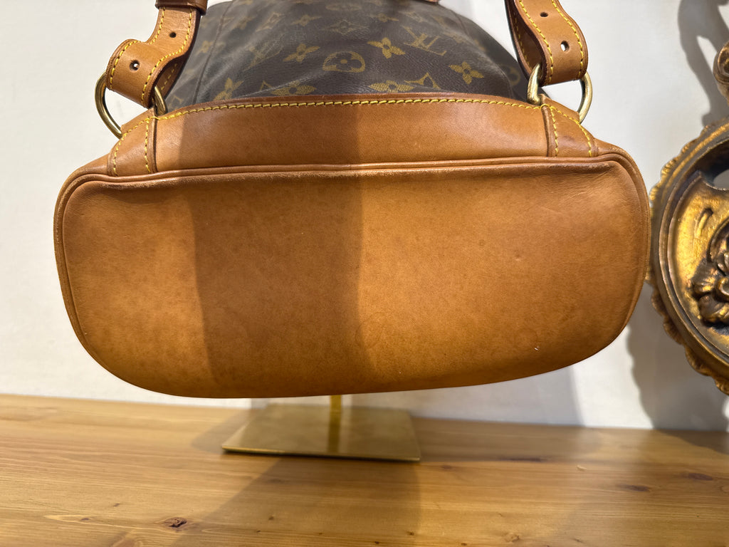 Louis Vuitton Montsouris MM