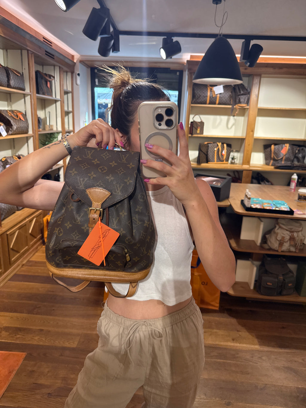 Louis Vuitton Montsouris MM