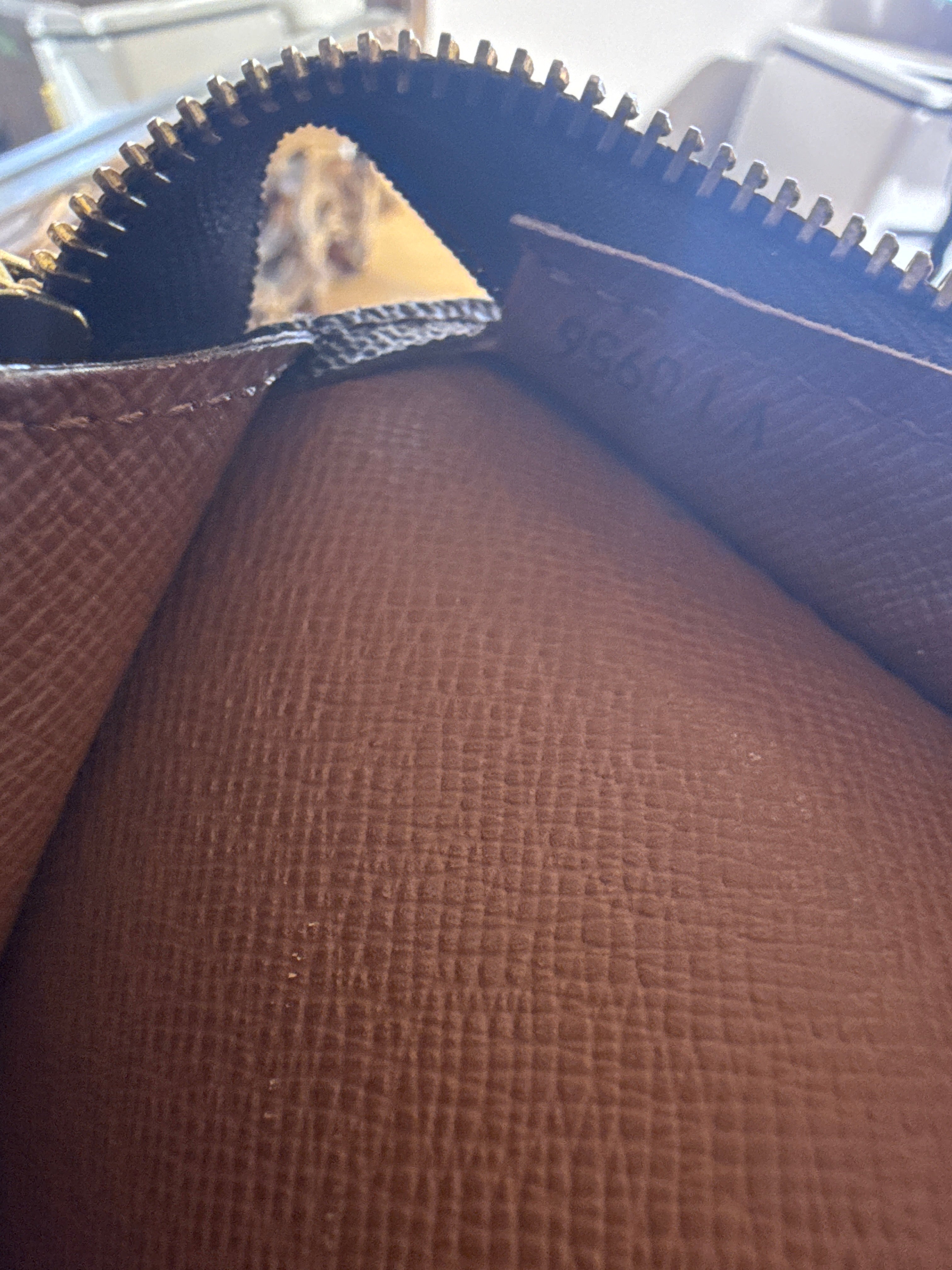 Louis Vuitton Babylone