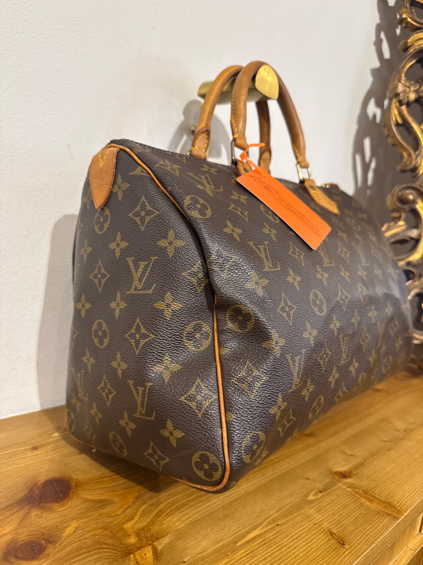 Louis Vuitton Speedy 35
