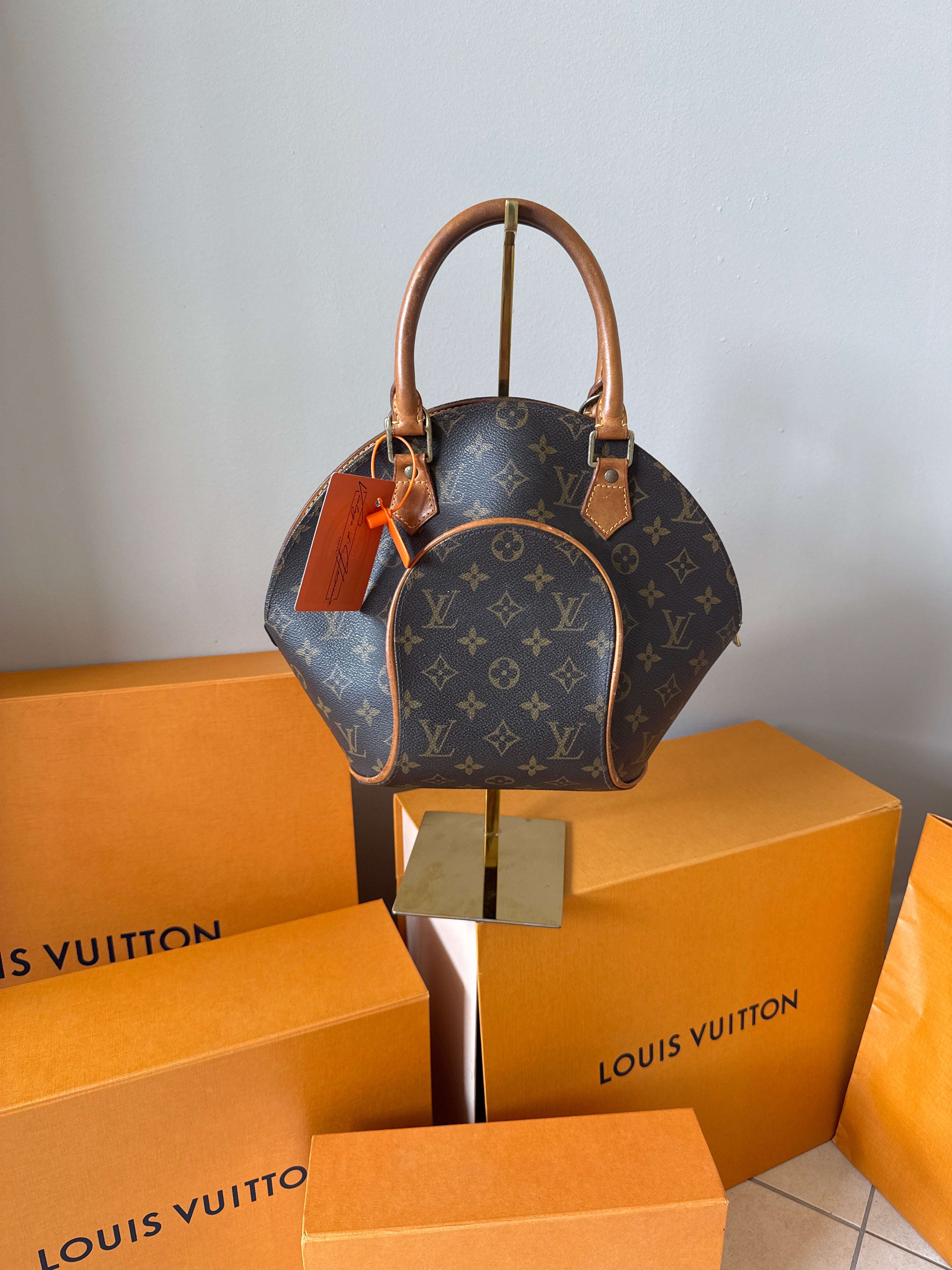 Louis Vuitton Ellipse PM