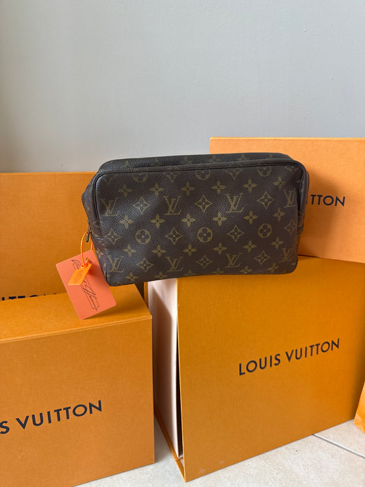 Louis Vuitton Trousse 28